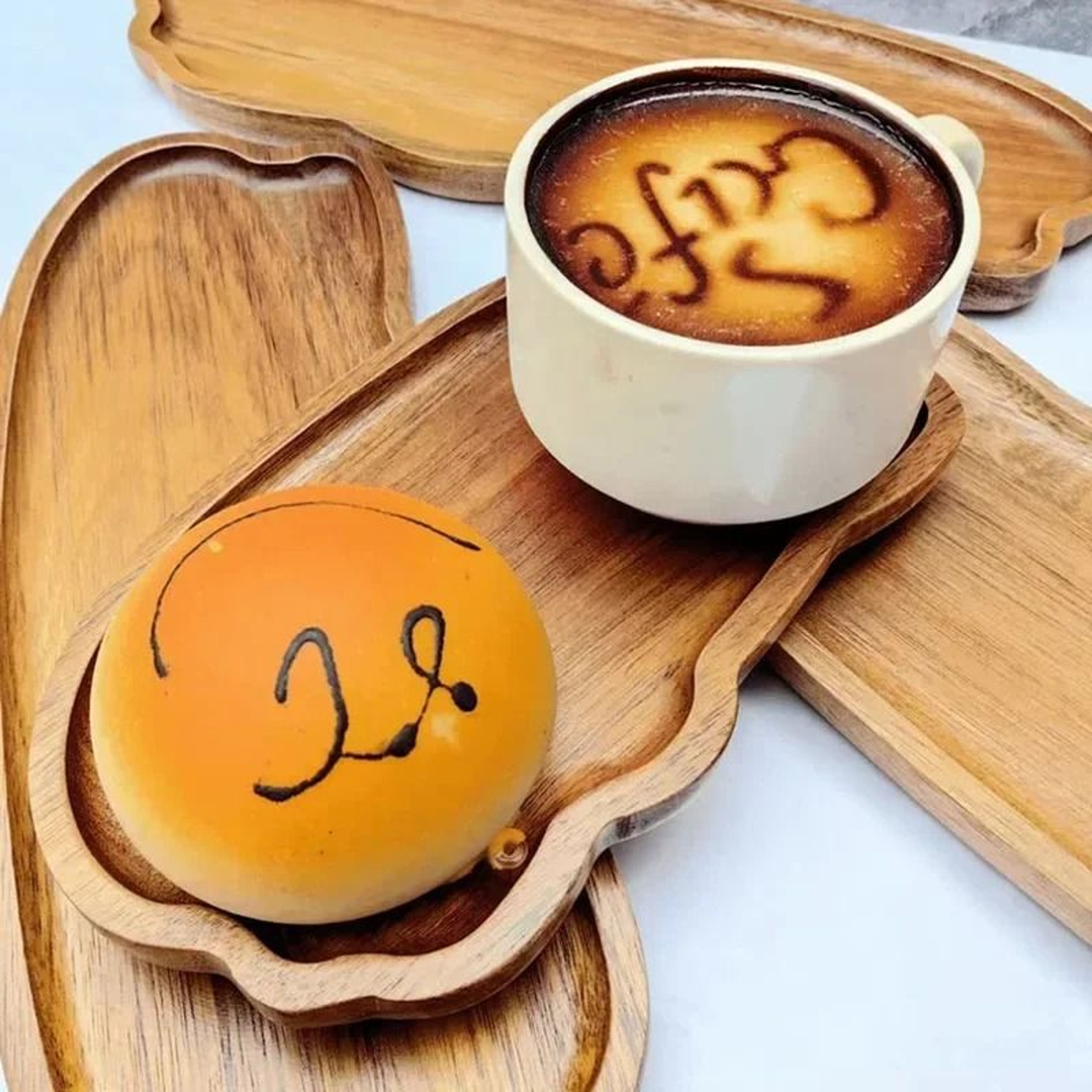 Wooden Serving Tray Decorative Food Plate For Tea Coffee Snacks And Desserts 7