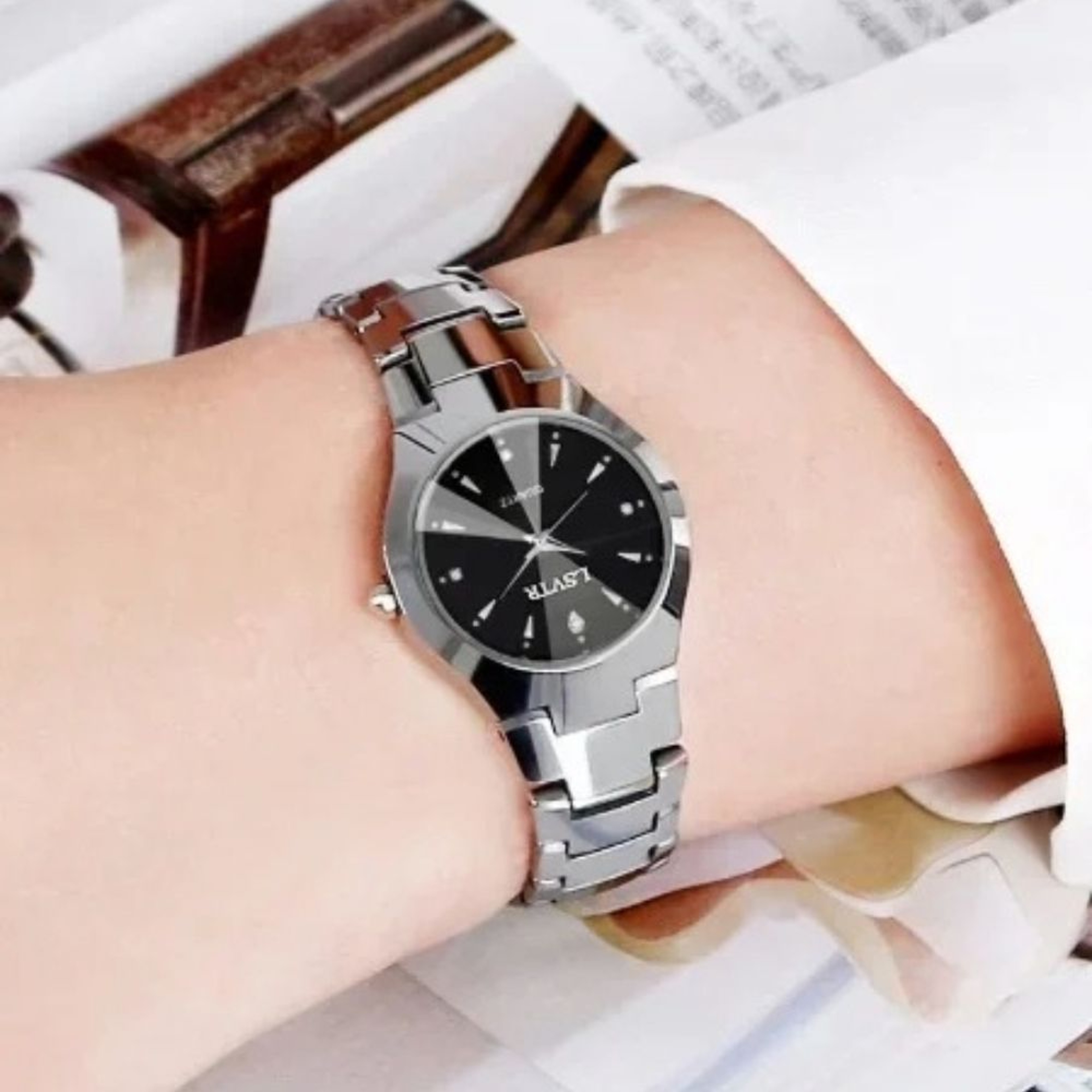 Couple Quartz Watch With Calendar Business Fashion Analog Wristwatch 2