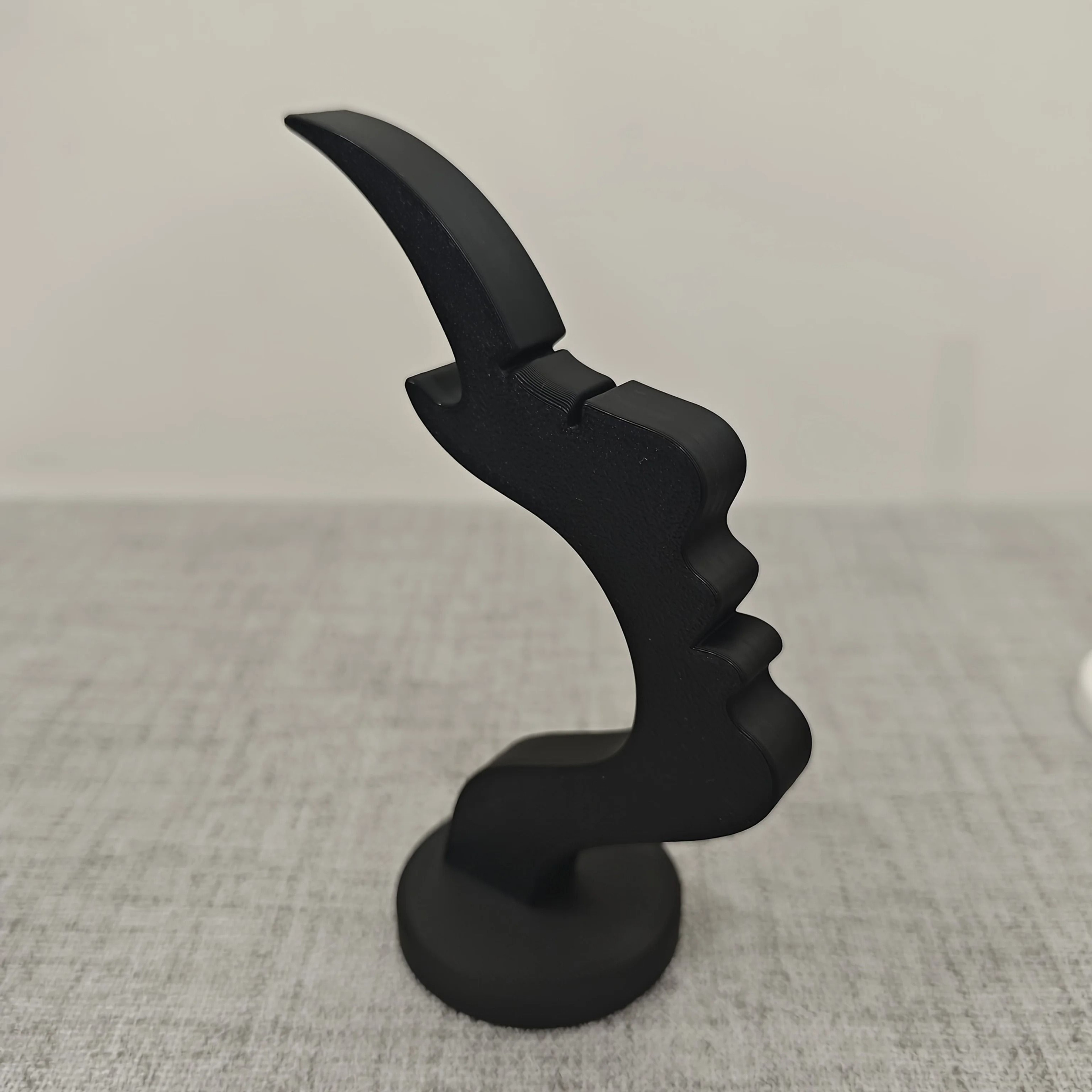 Artistic Curved Eyeglass Stand Modern Glasses Display Stand Holder 1