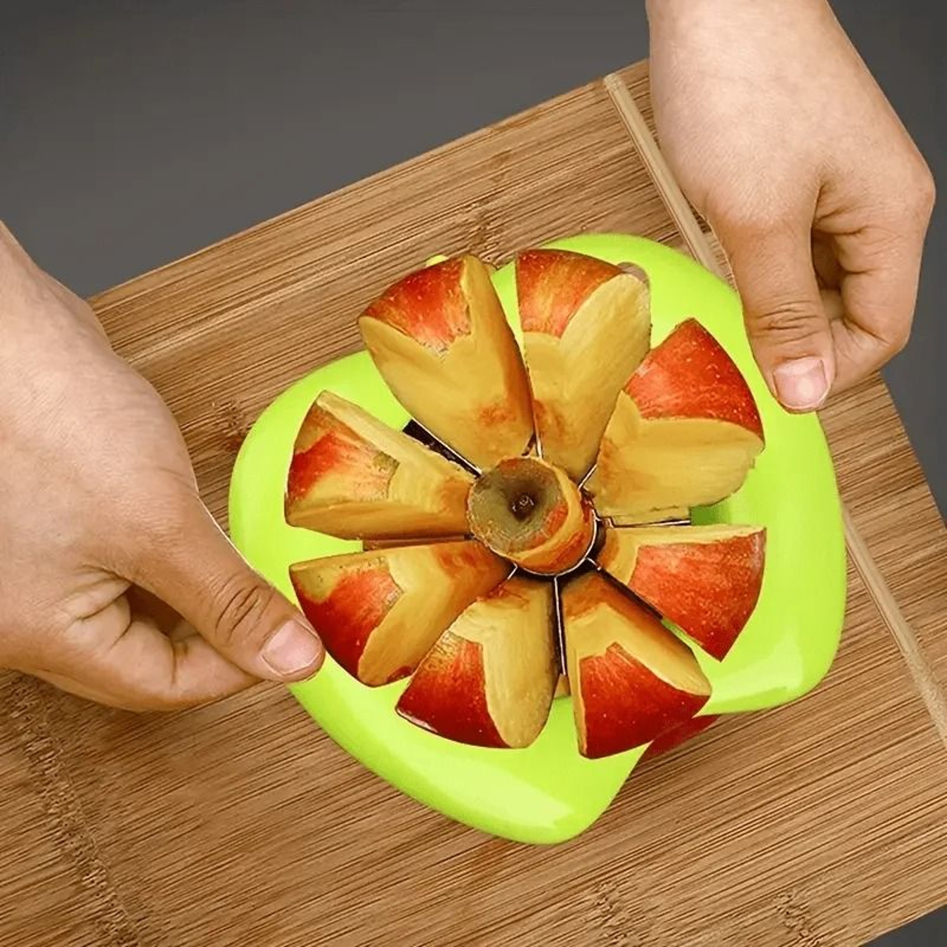 Stainless Steel Apple Slicer Manual Fruit Cutter For Home And Camping 4