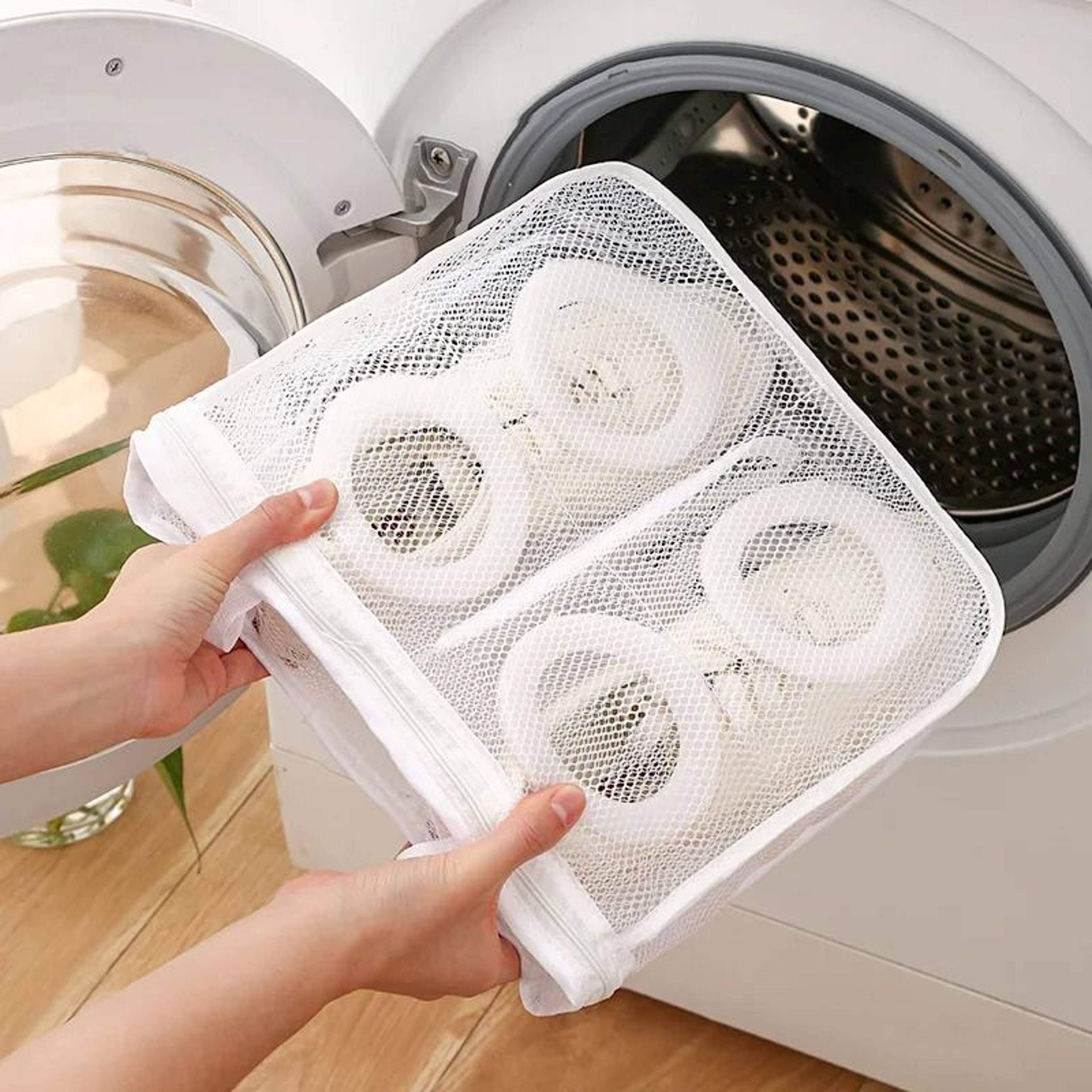 Protective Mesh Shoe Laundry Bag For Washing And Travel 6