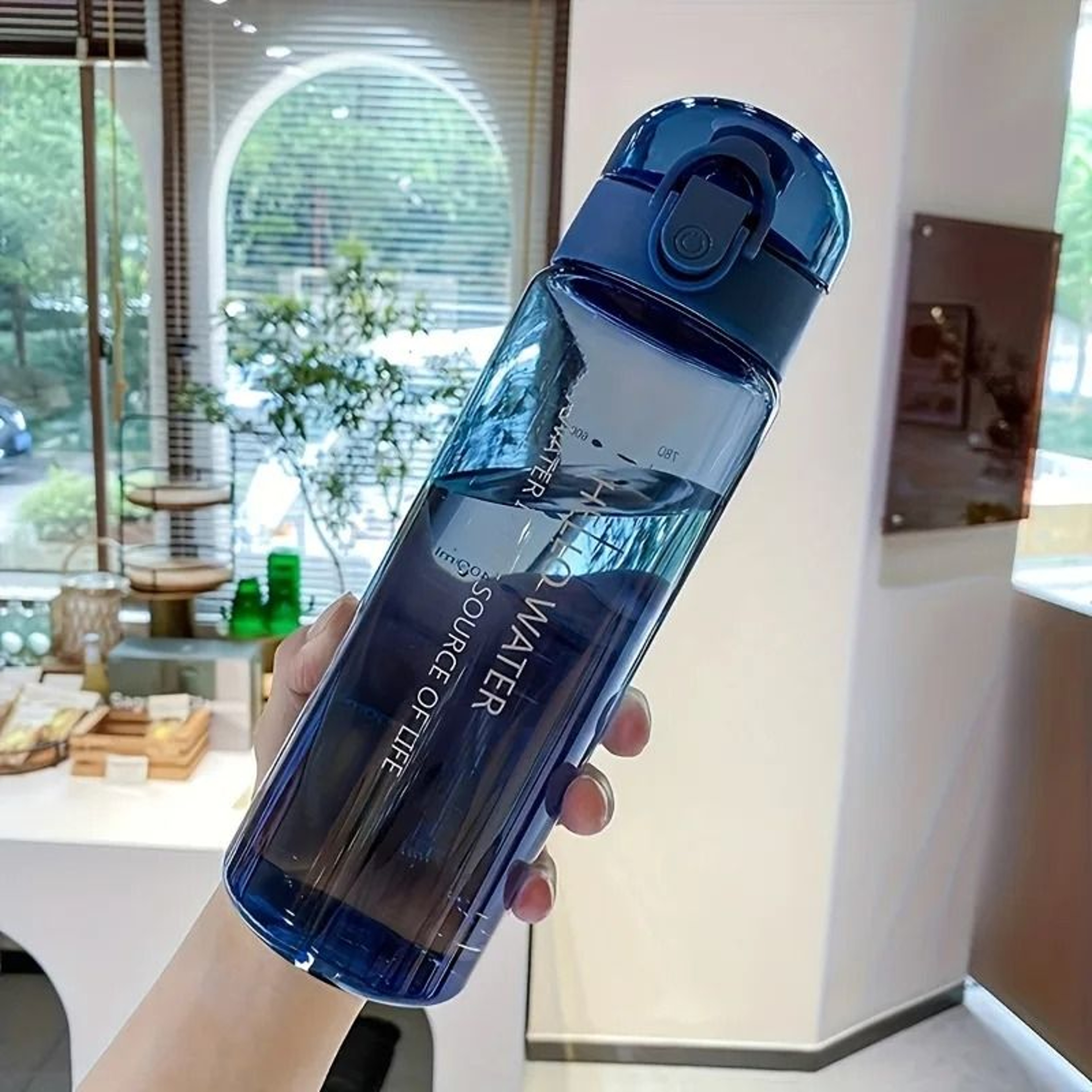 780ml BPA Free Plastic Water Bottle Leak Proof Large Capacity For Travel And Outdoor Use 3