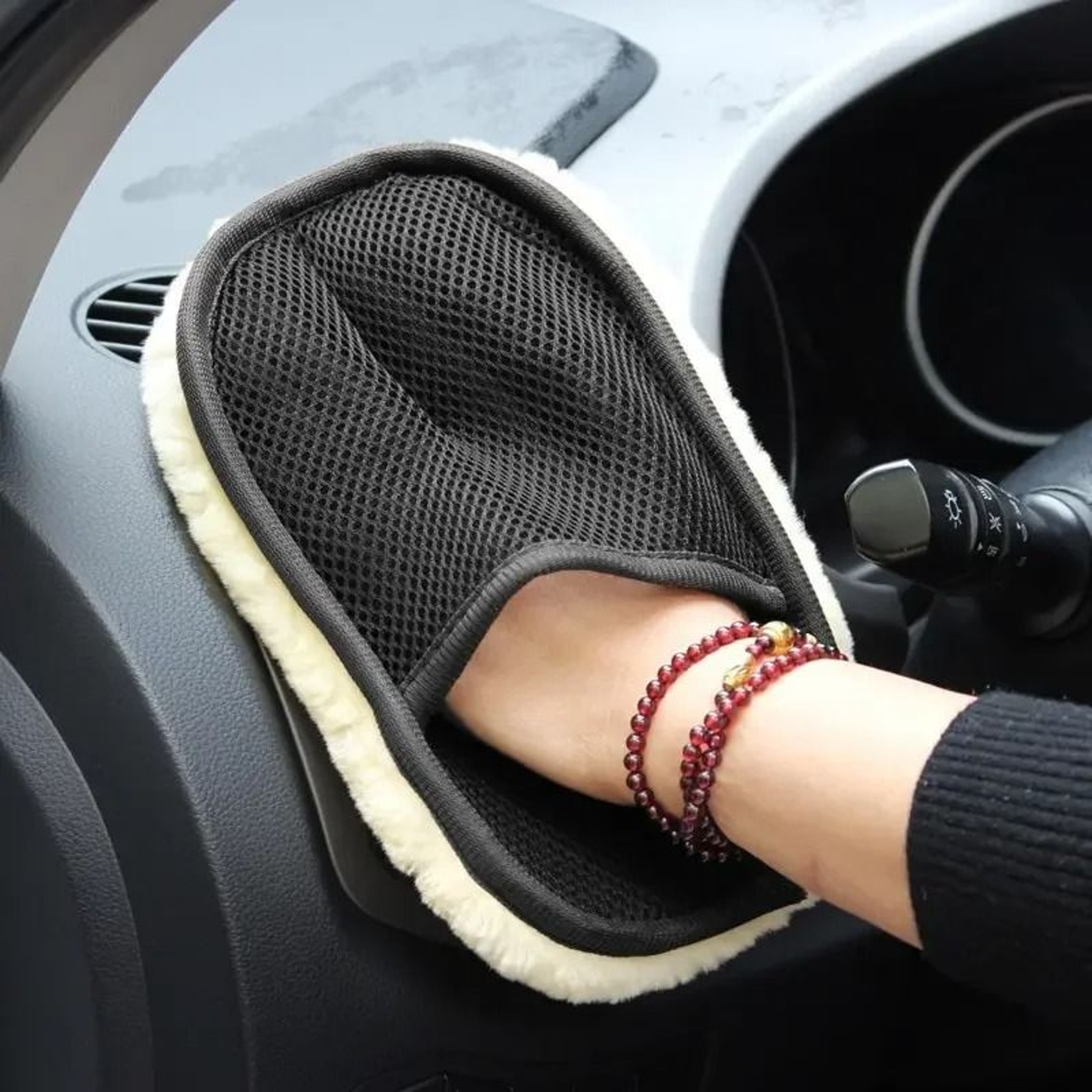 Plush Imitation Wool Car Wash Glove Thick Microfiber Cleaning Mitt 0