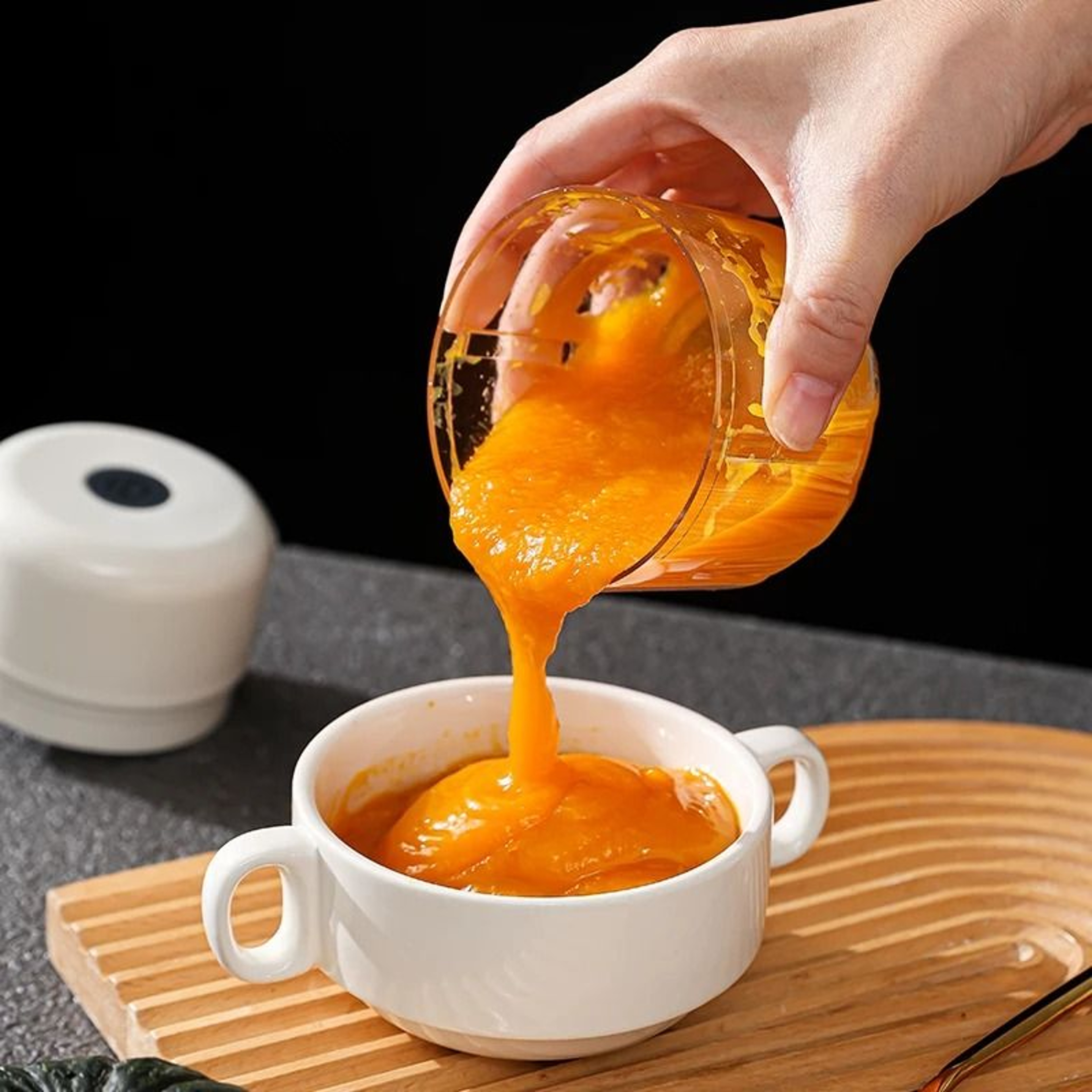 USB Rechargeable Mini Electric Food Chopper For Garlic And Vegetables 7