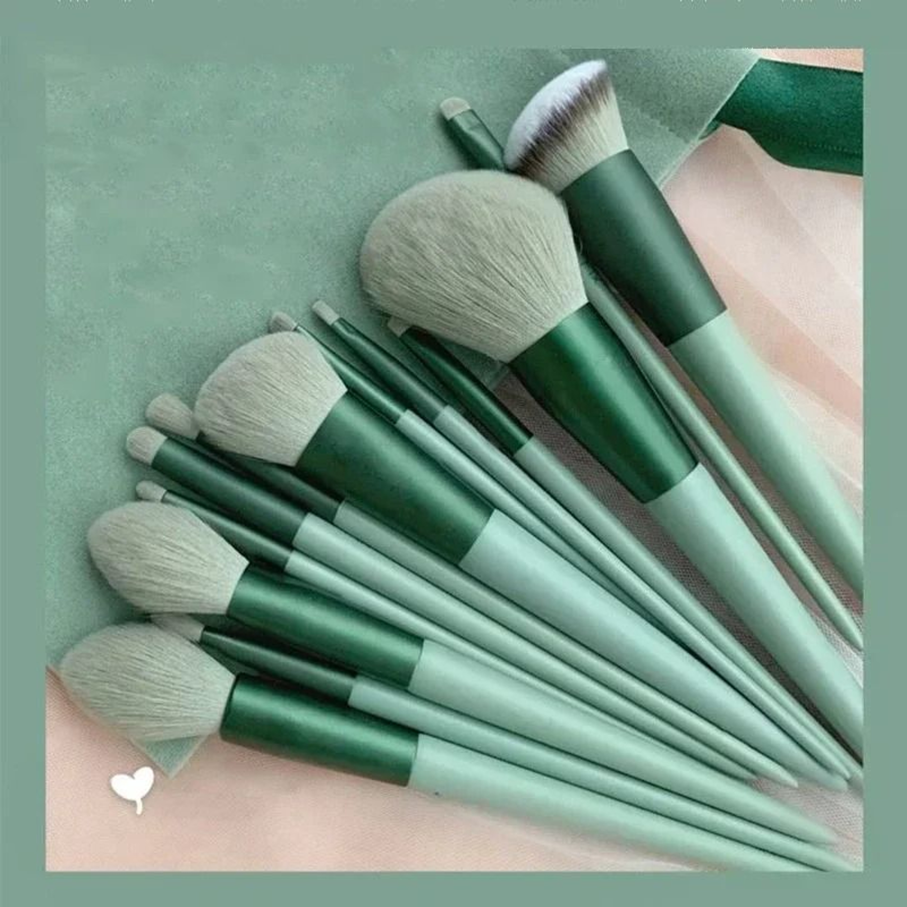 VelvetBlend 13 Piece Soft Fluffy Makeup Brush Set 7