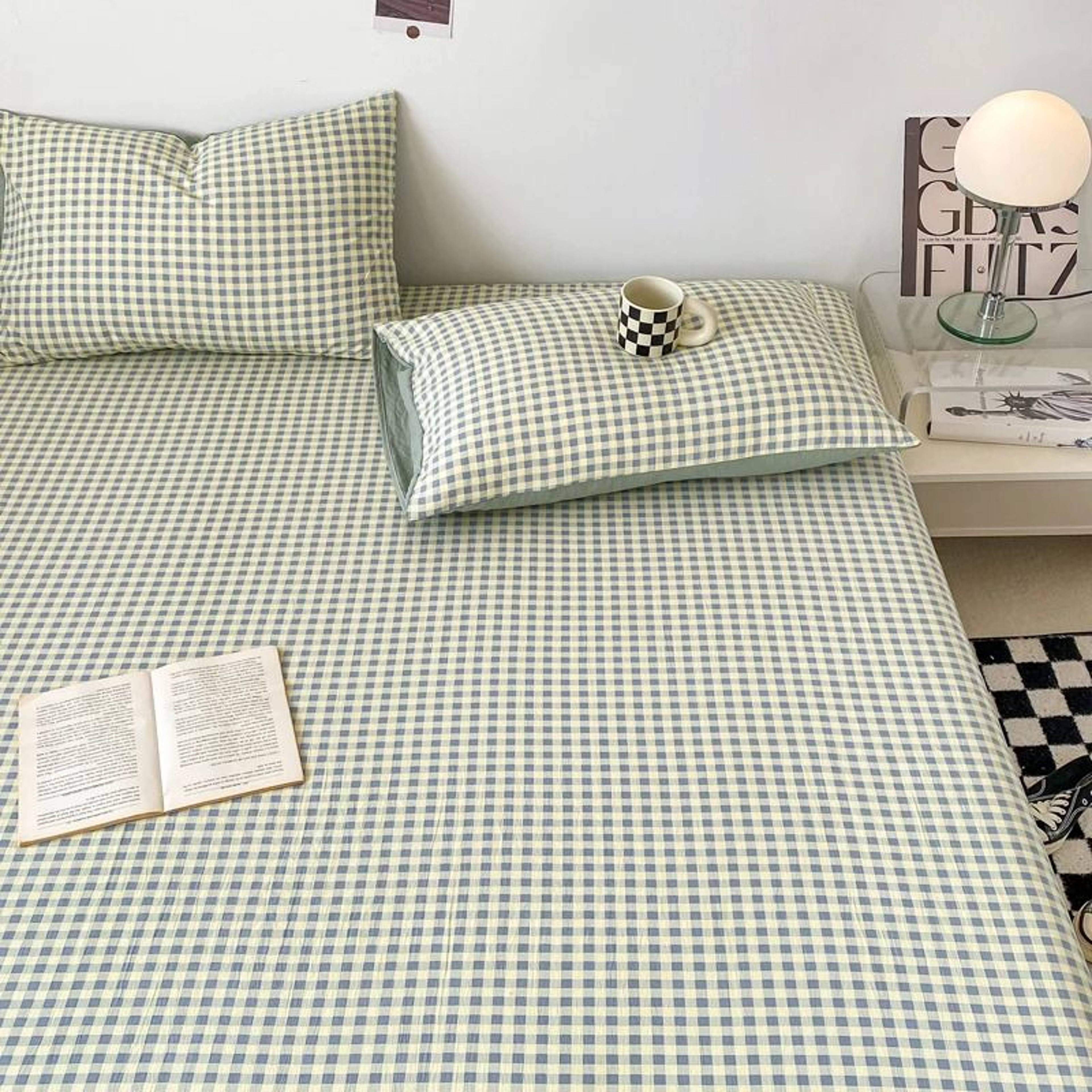 CozyGrid Soft Grid Bed Sheet For Bedroom And Guestroom 13