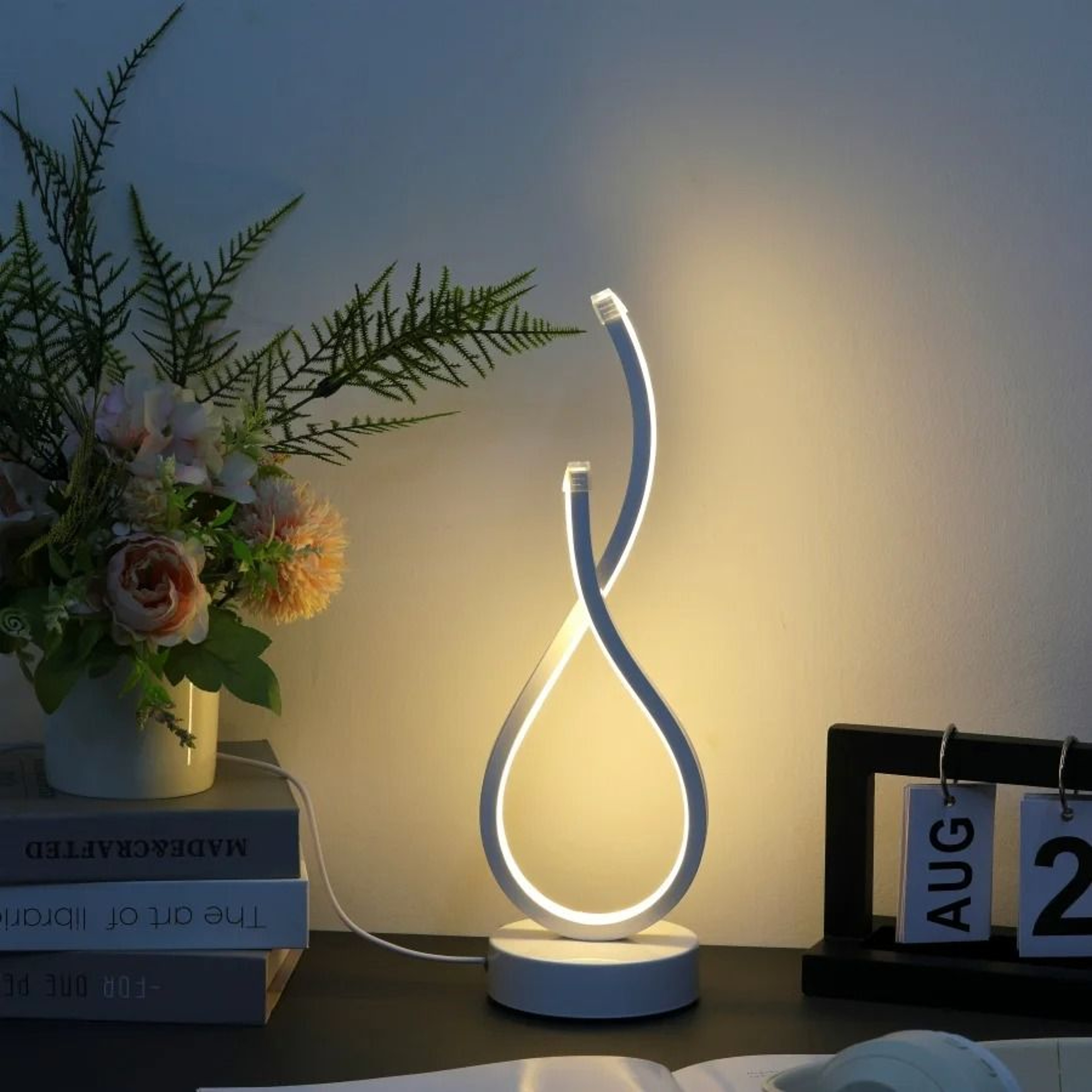 Modern White LOVE Gesture Desktop Lamp USB Powered Three Color LED Night Light 6