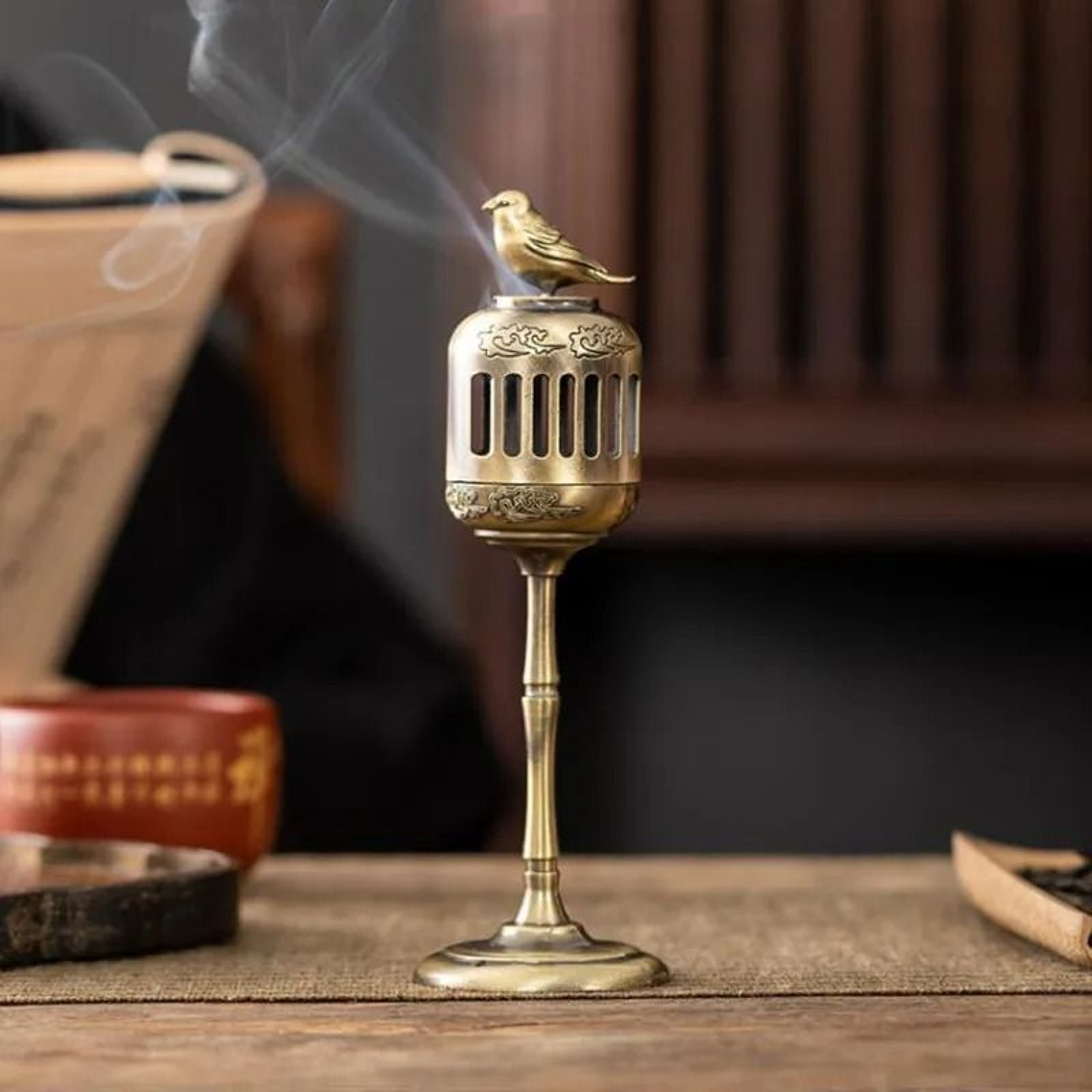 Metal Magpie Backflow Incense Burner Hollow Decorative Censer Lamp 3