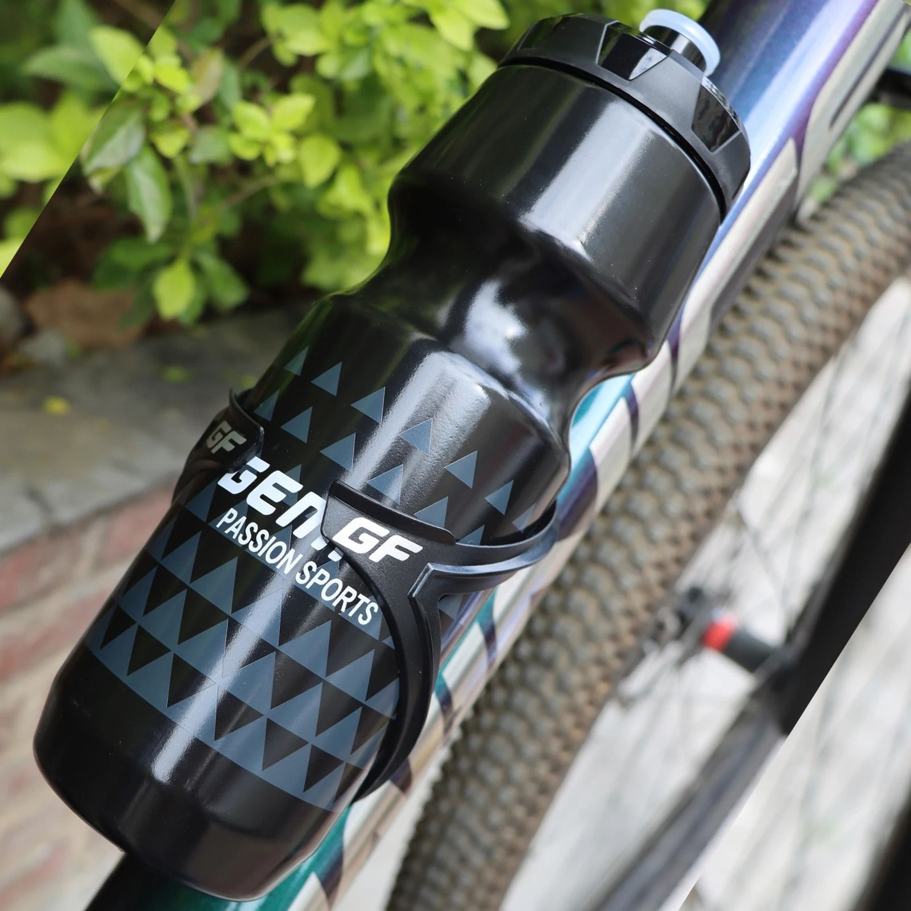 Bike Water Bottle BPA Free Squeeze Cycling Sports Water Bottle 750ml 4