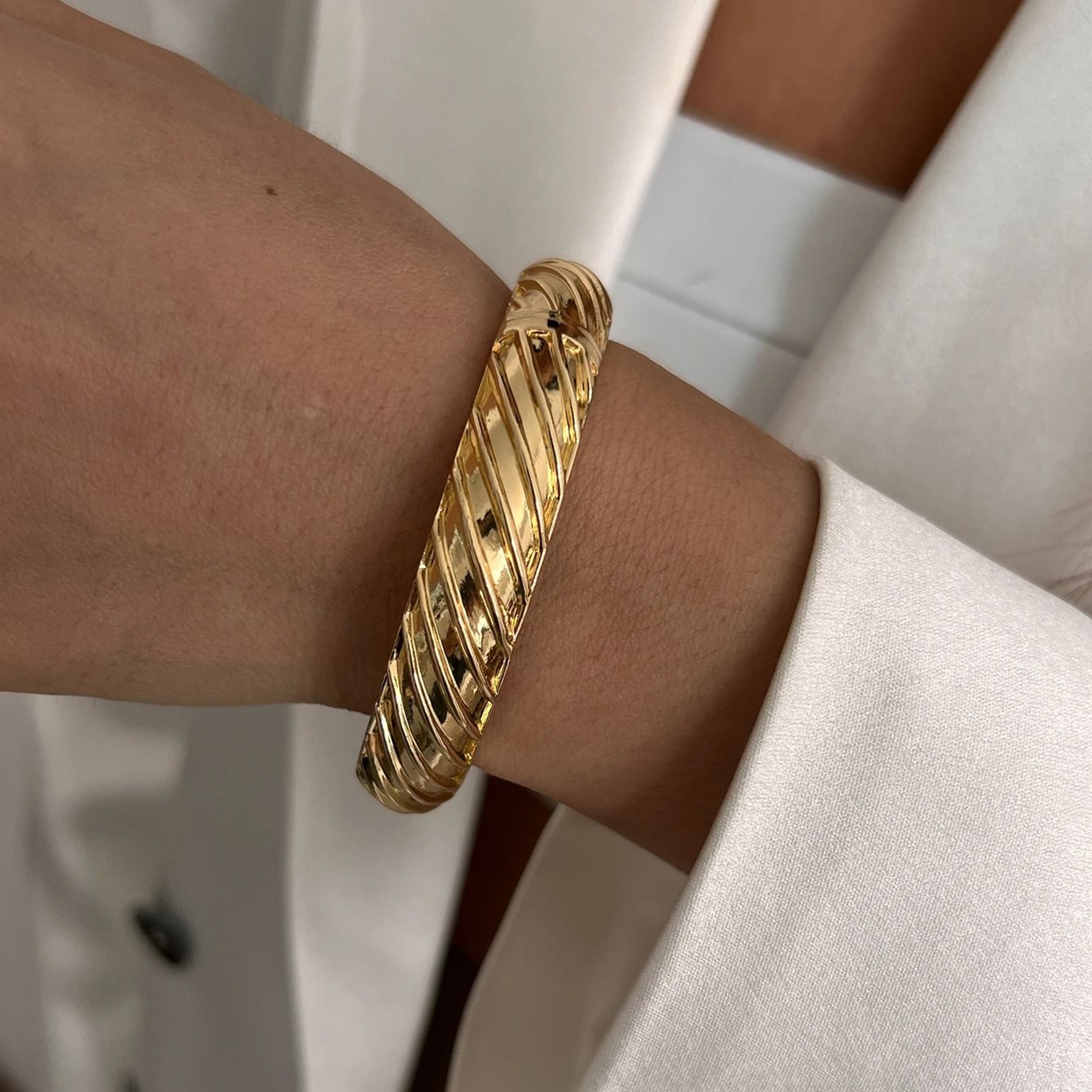 Chunky Gold Punk Bangle Bracelet Heavy Metal Spring Cuff Jewelry 1