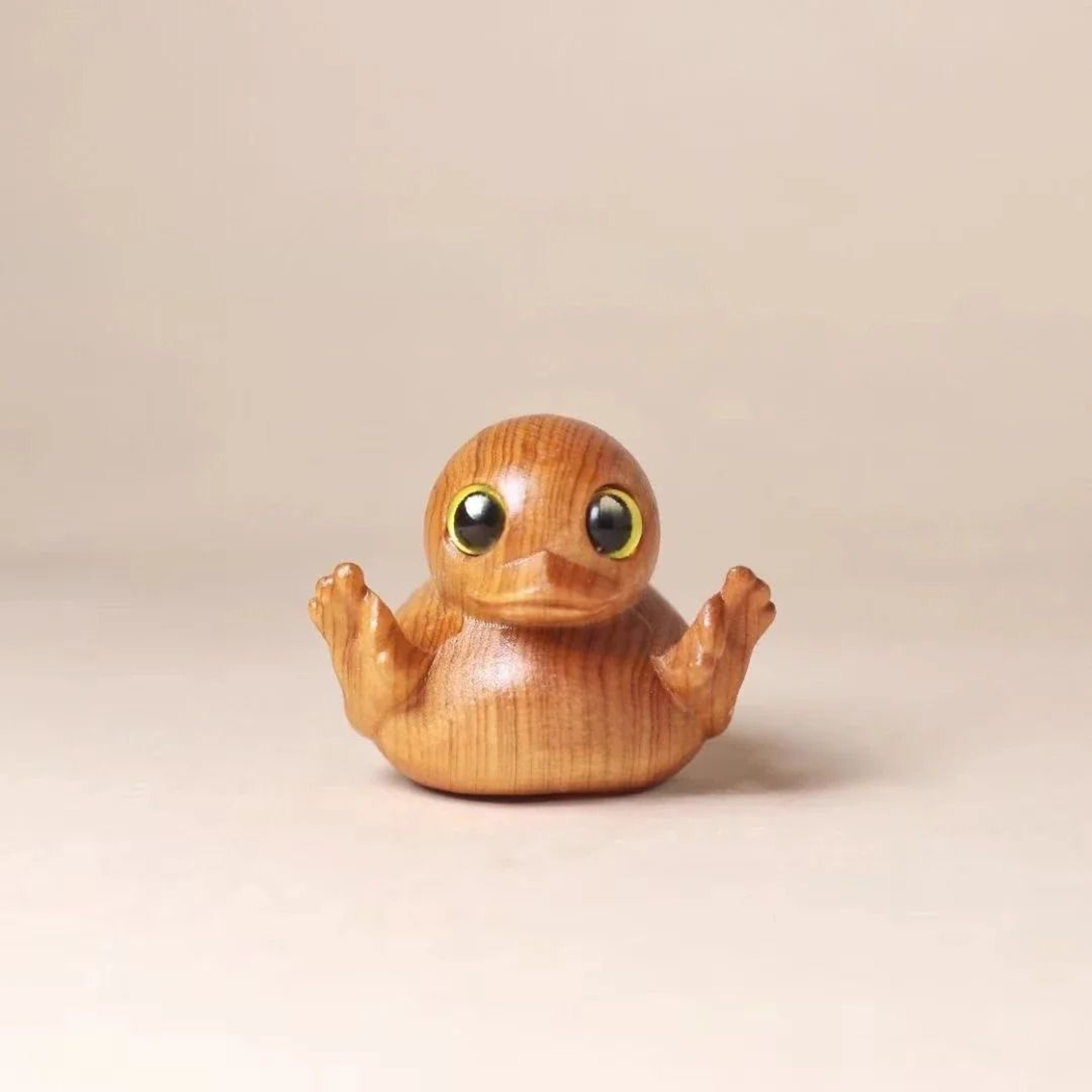 Funny Duck Statue Wooden Middle Finger Duck Figurine Quirky Desk Decoration 3