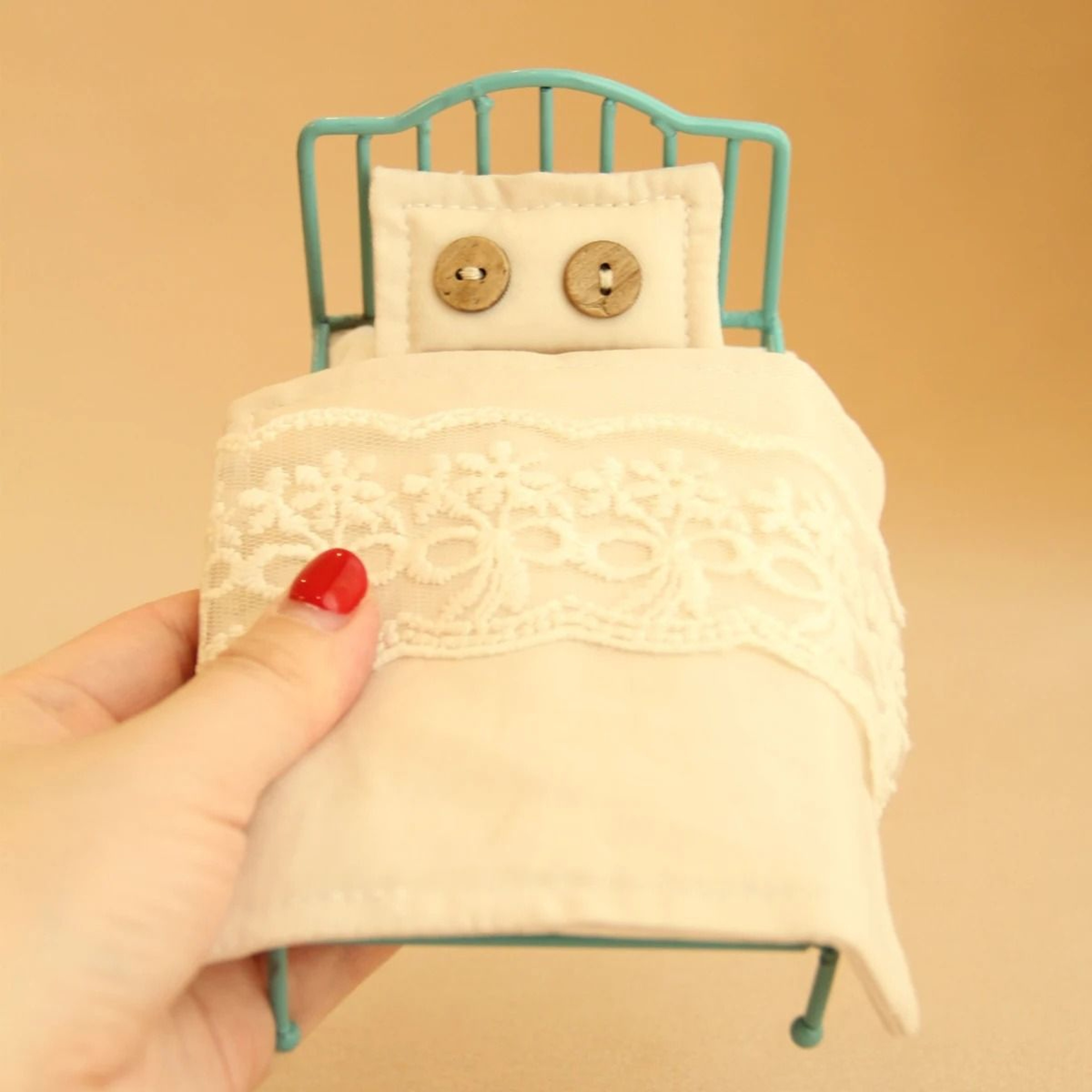 Mini Dollhouse Furniture Set Cute Miniature Toy Decor Gift Set 1