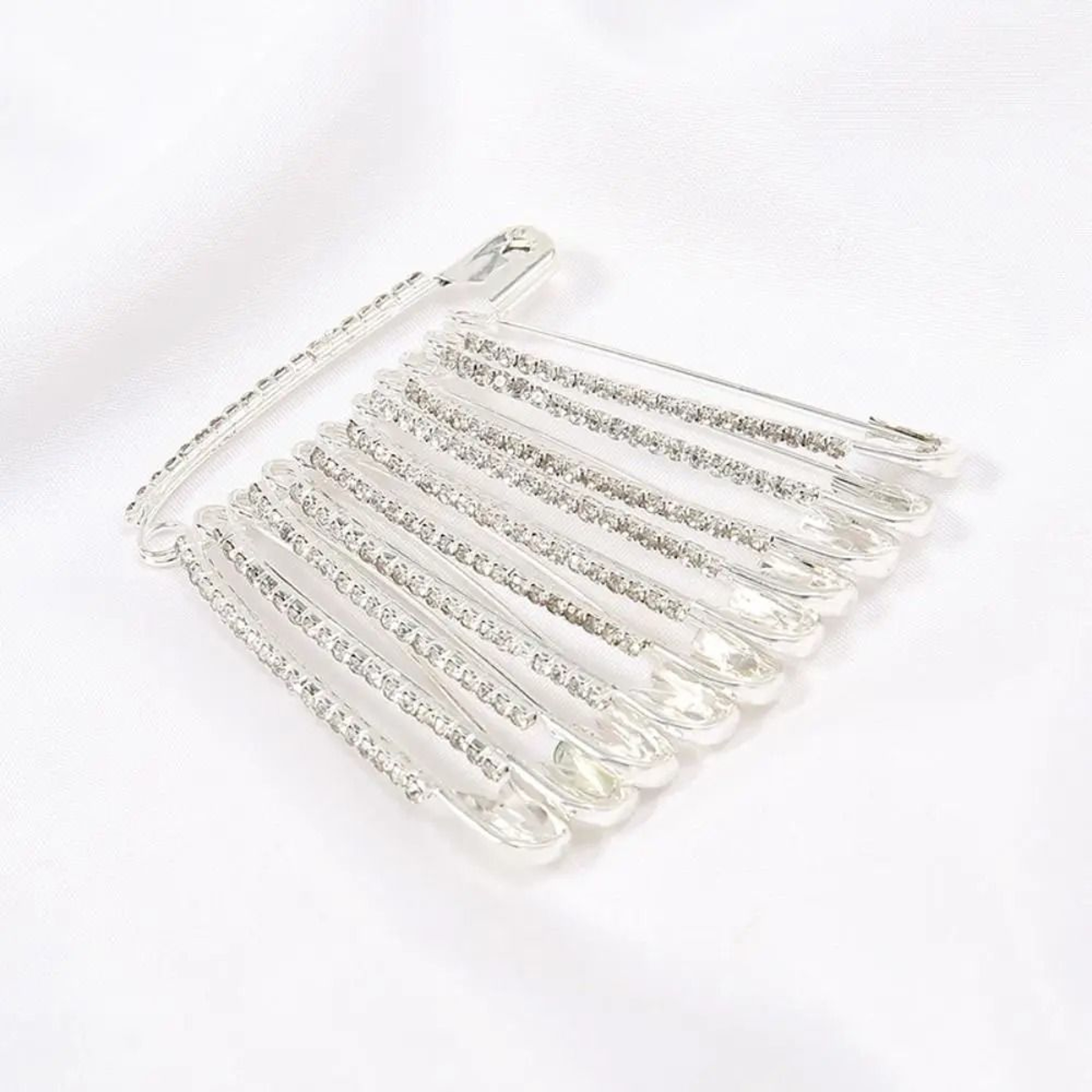 Elegant Gold Rhinestone Brooch Pin Sweater Shawl Clip For Women 1
