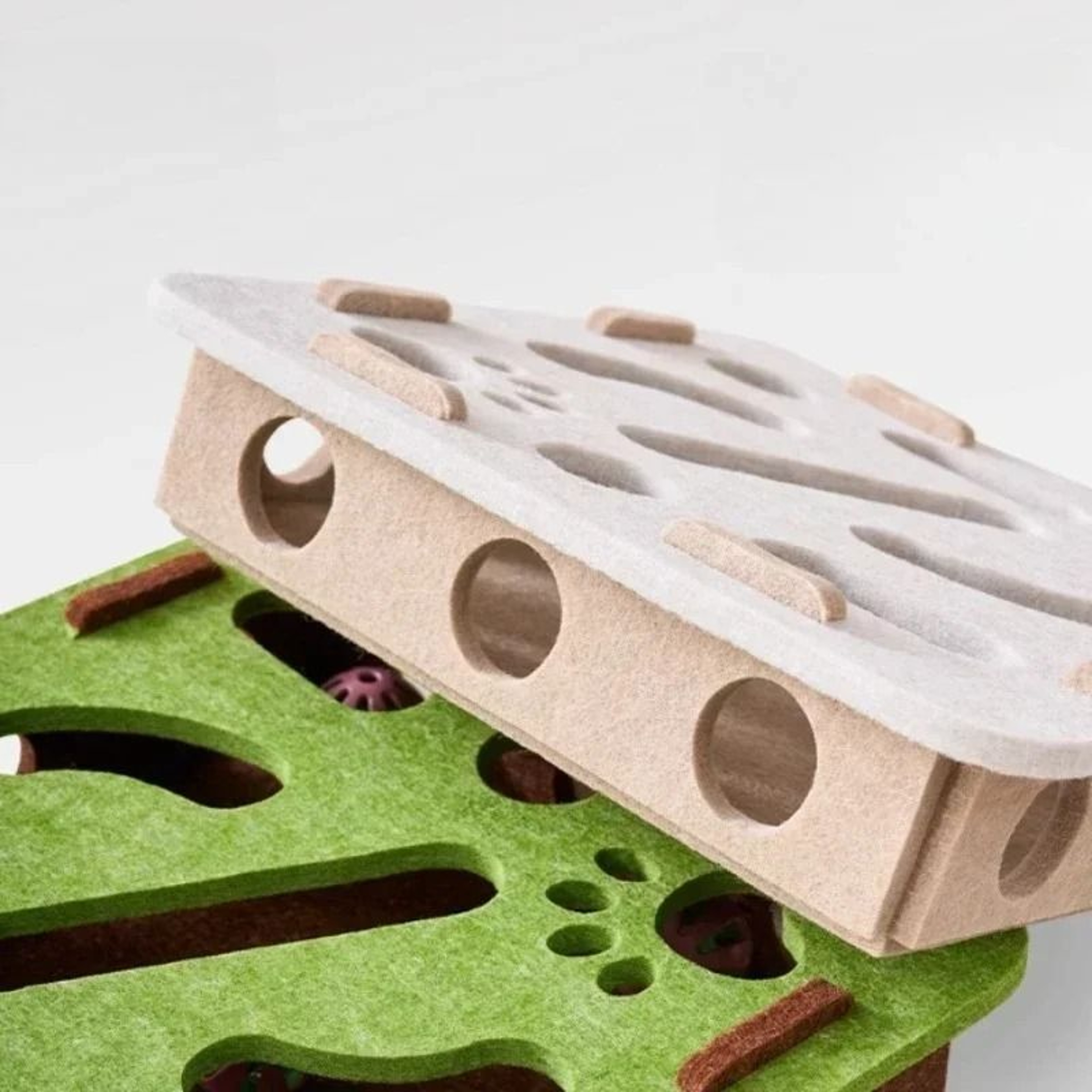 Interactive Cat Puzzle Maze Toy Mental Stimulation Game Box For Indoor Cats And Kittens 8