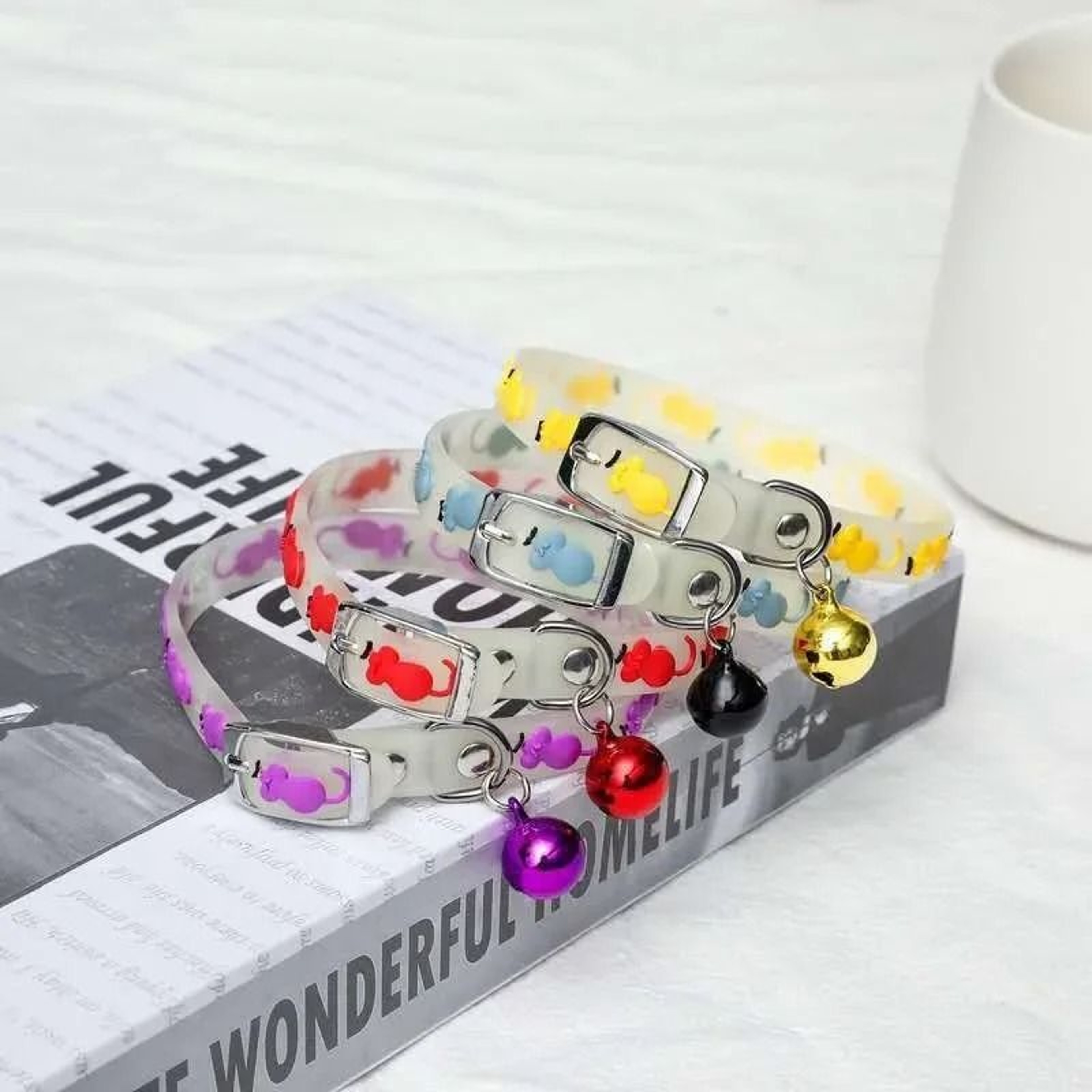 Glow In The Dark Reflective Cat Collar With Bell 4