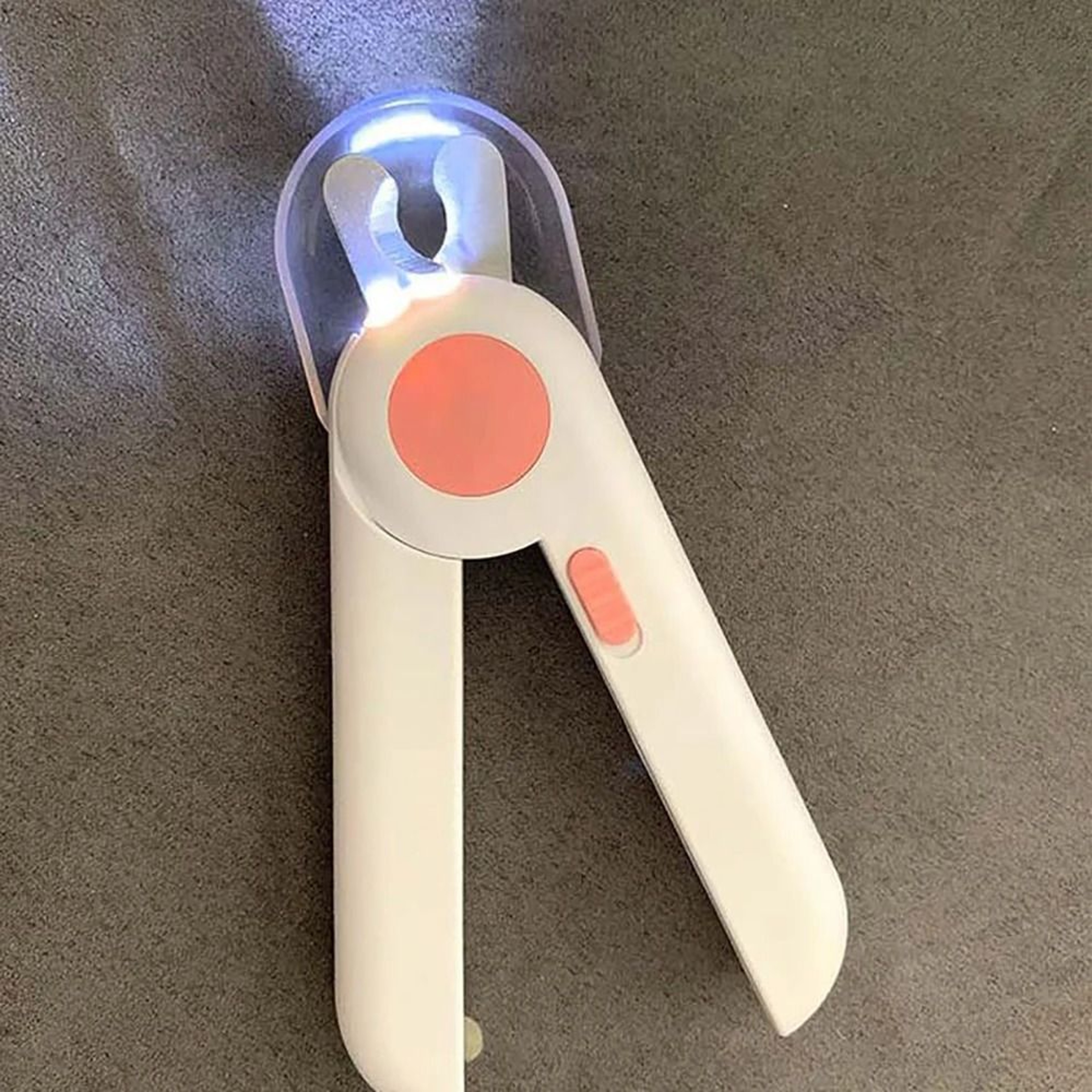 LED Pet Nail Clipper With File For Cats Dogs Puppies And Kittens 3