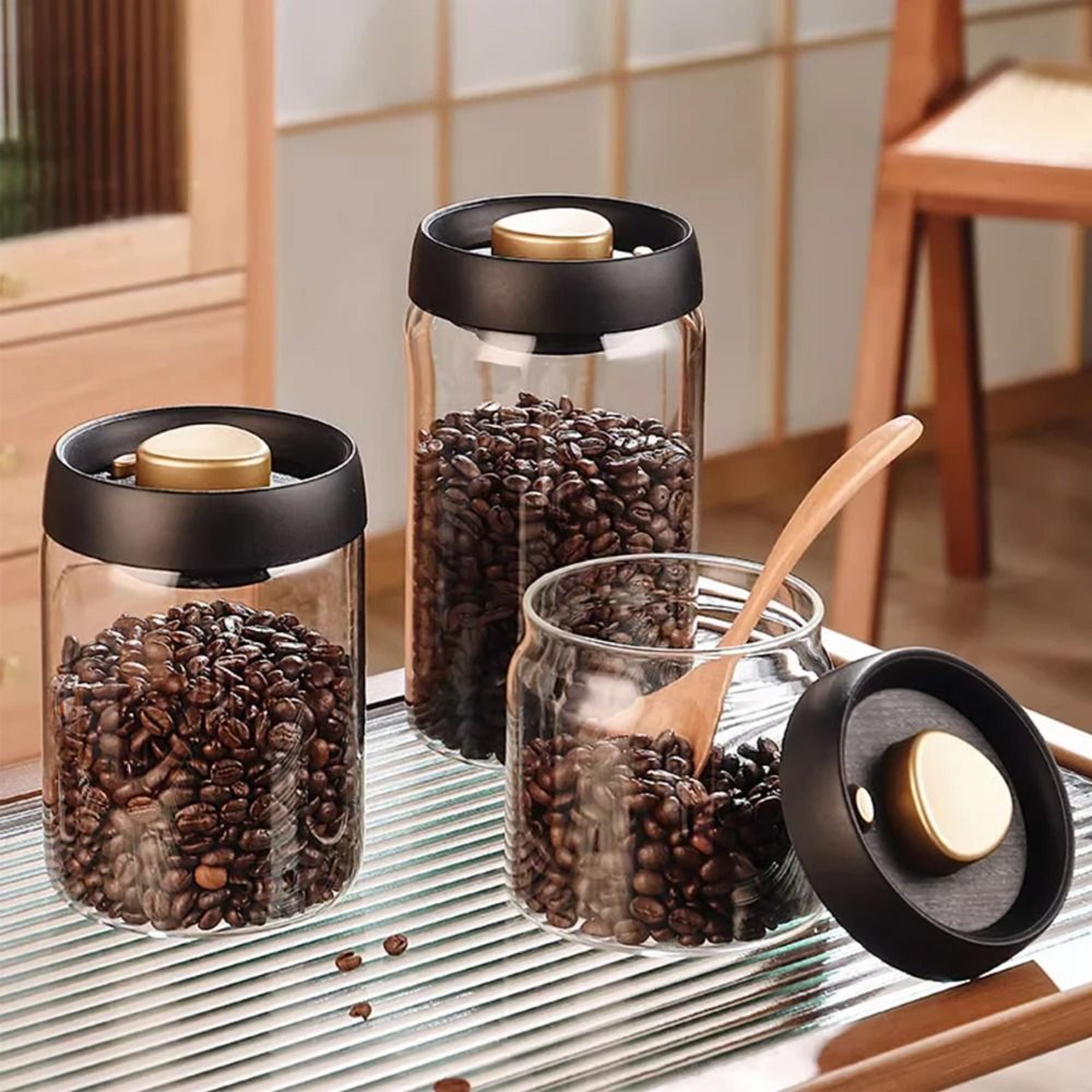 Vacuum Sealed Glass Jar For Coffee Beans Tea And Grain Storage 0