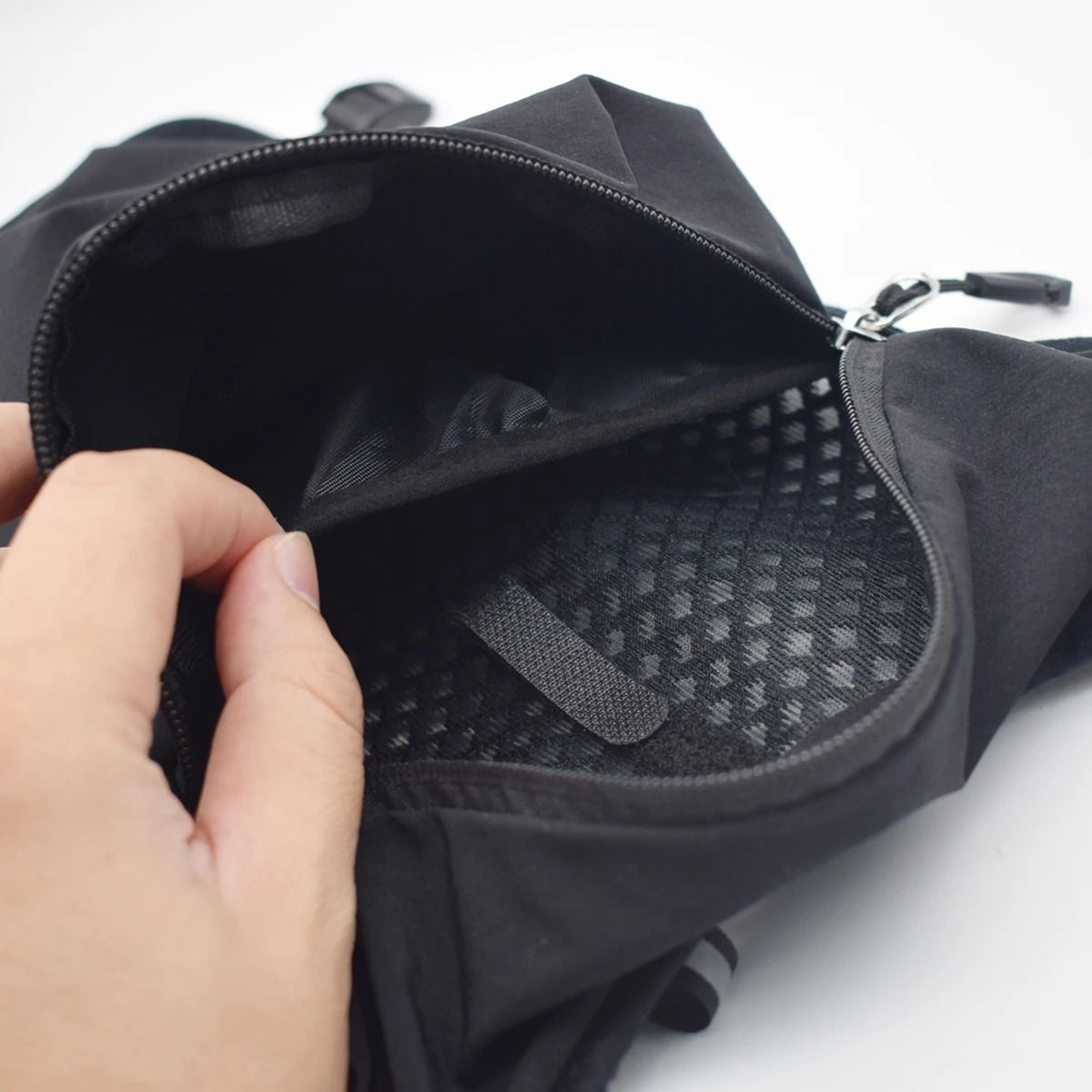 Lightweight Running Hydration Vest Backpack 4