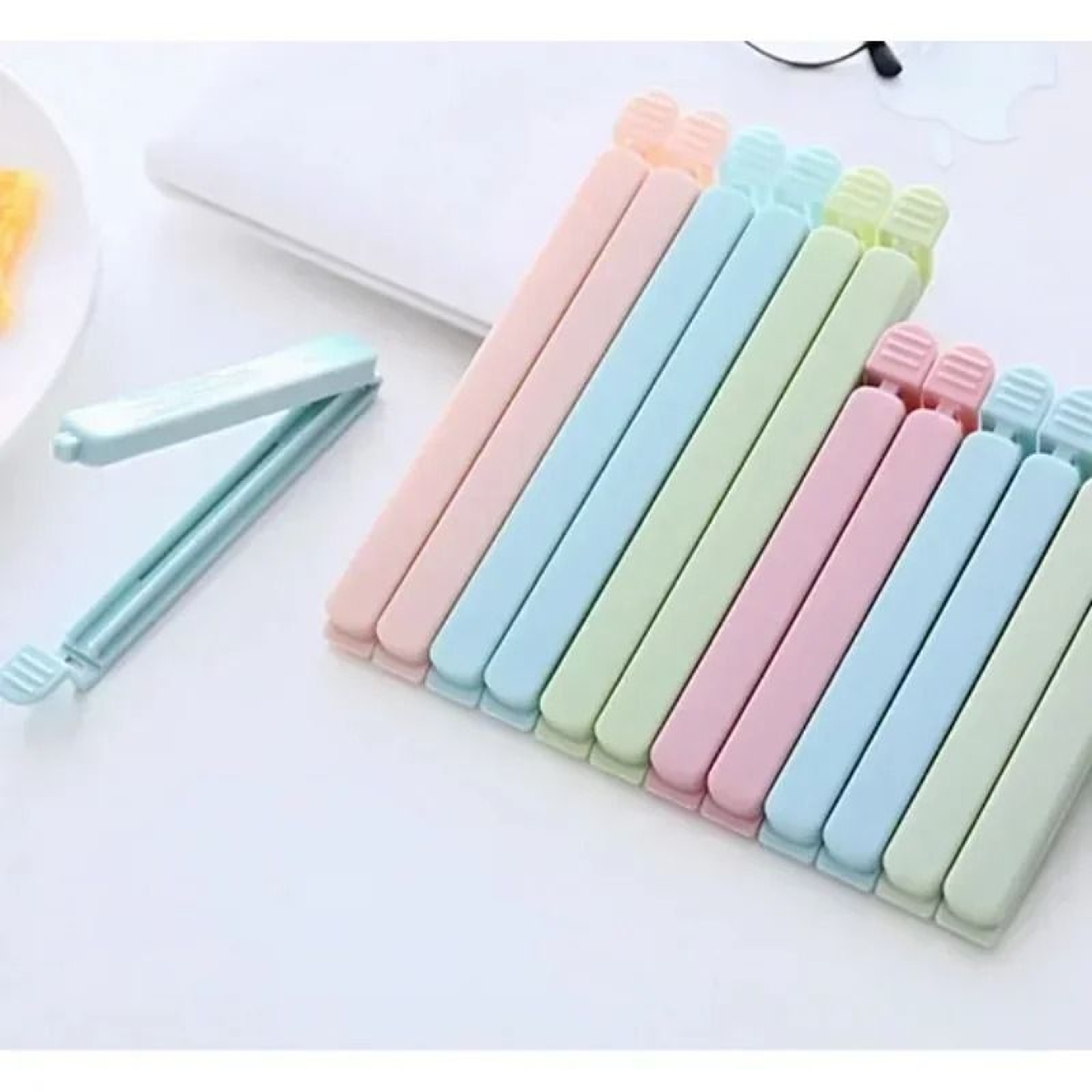FreshLock Reusable Snack Bag Sealing Clips 10 Pack 0