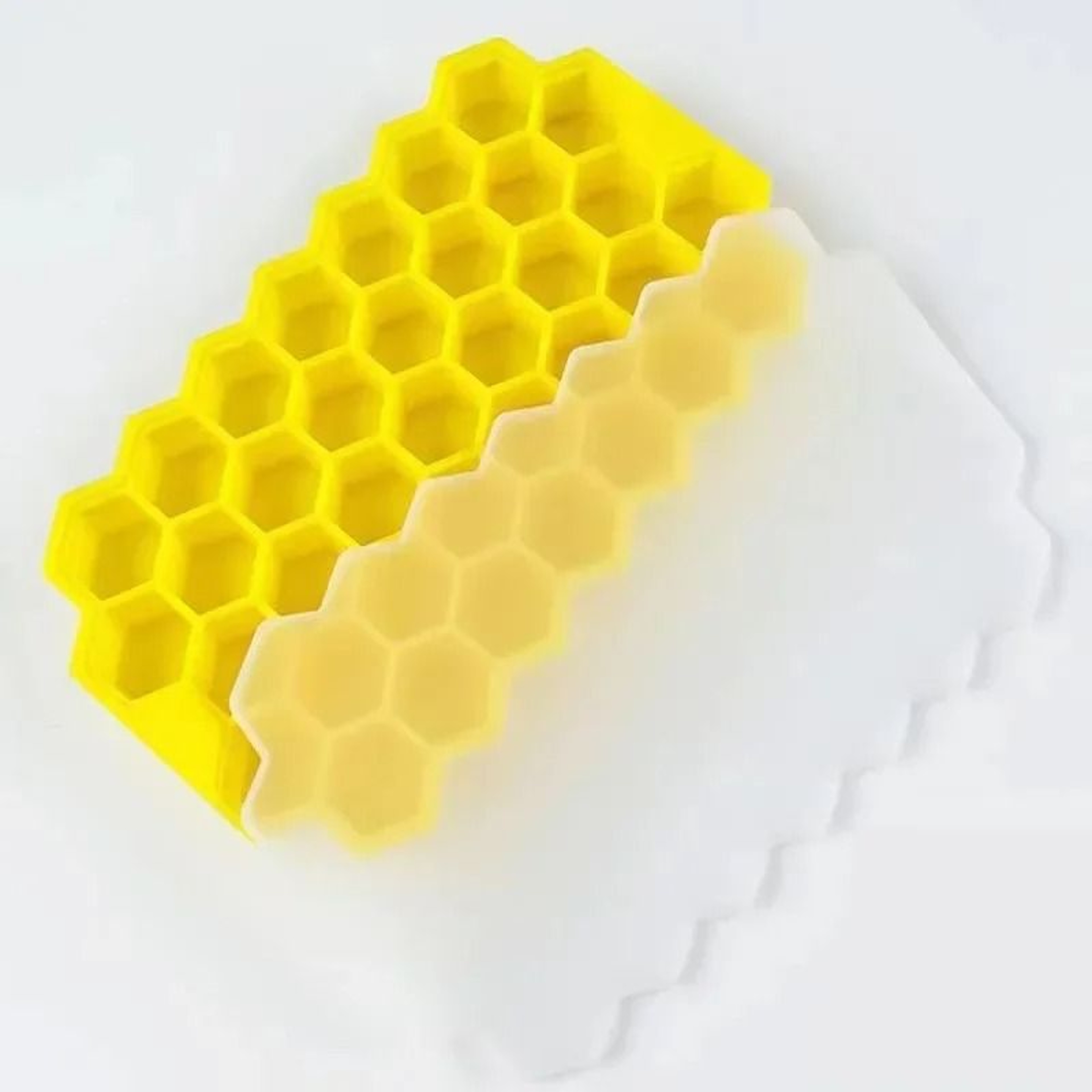 Easy Release Silicone Honeycomb Ice Cube Tray With Lid For Cold Drinks 9