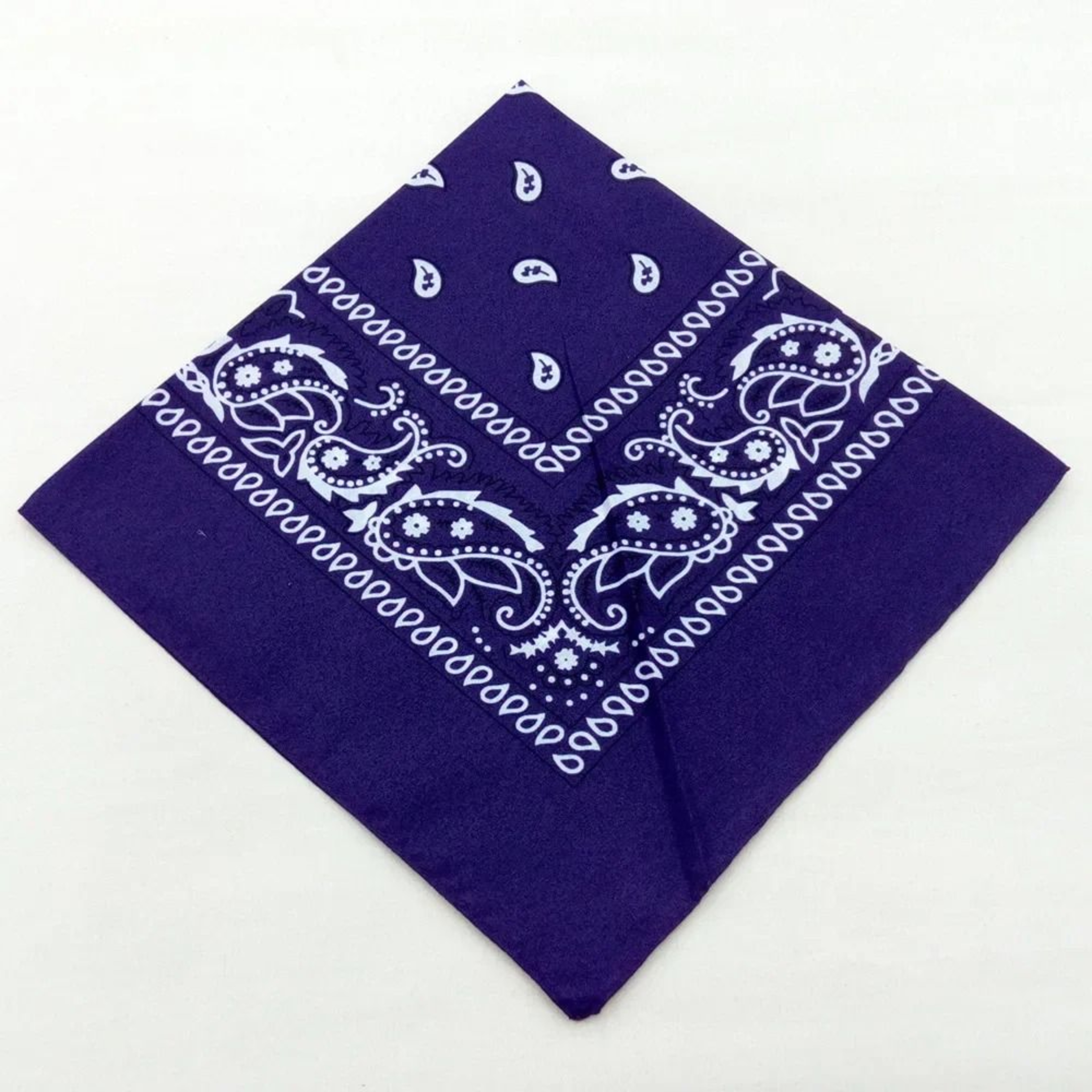 Bohemian Paisley Bandana Head Wrap For Unisex Outdoor And Everyday Styling 0