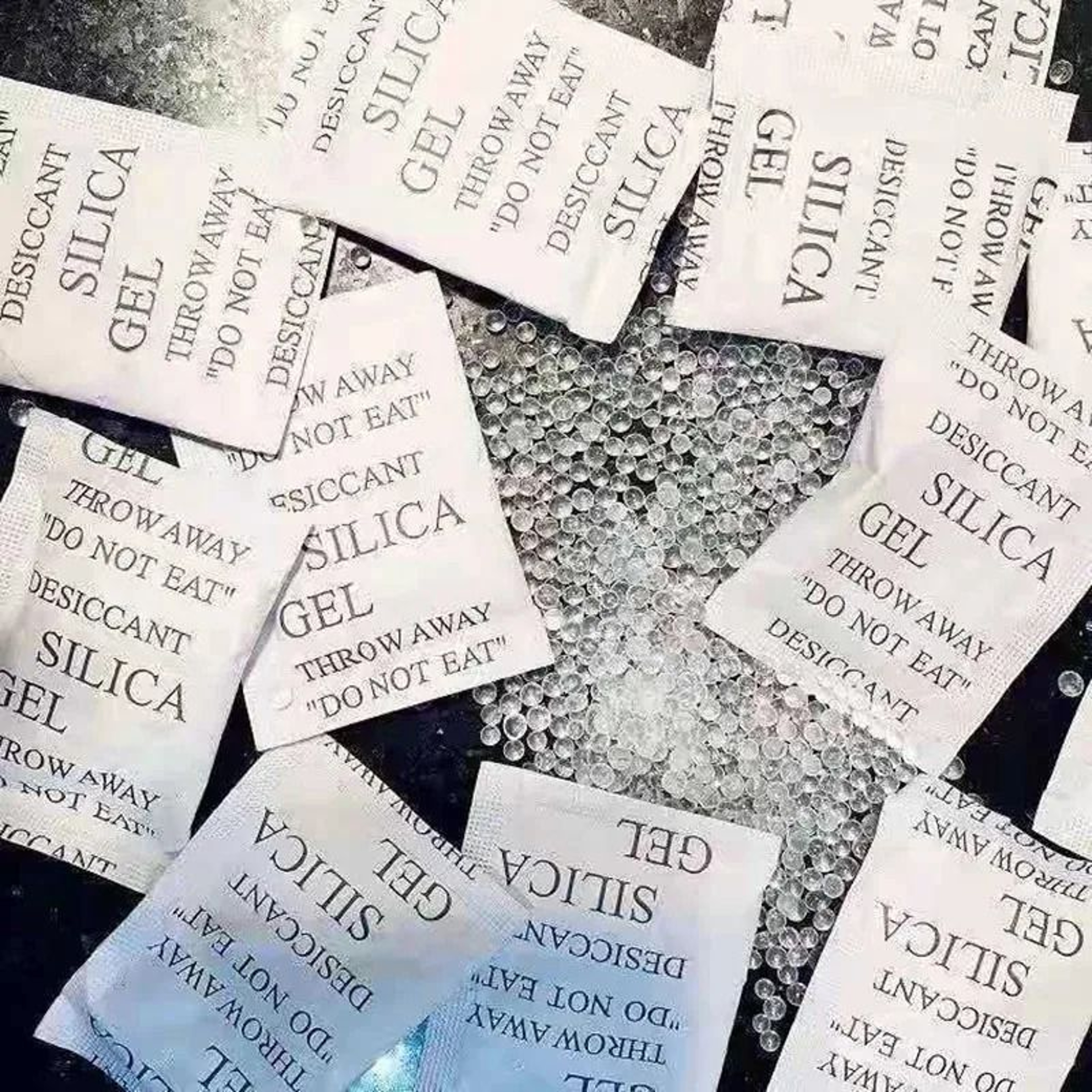 Bulk Silica Gel Moisture Absorber Packets 4