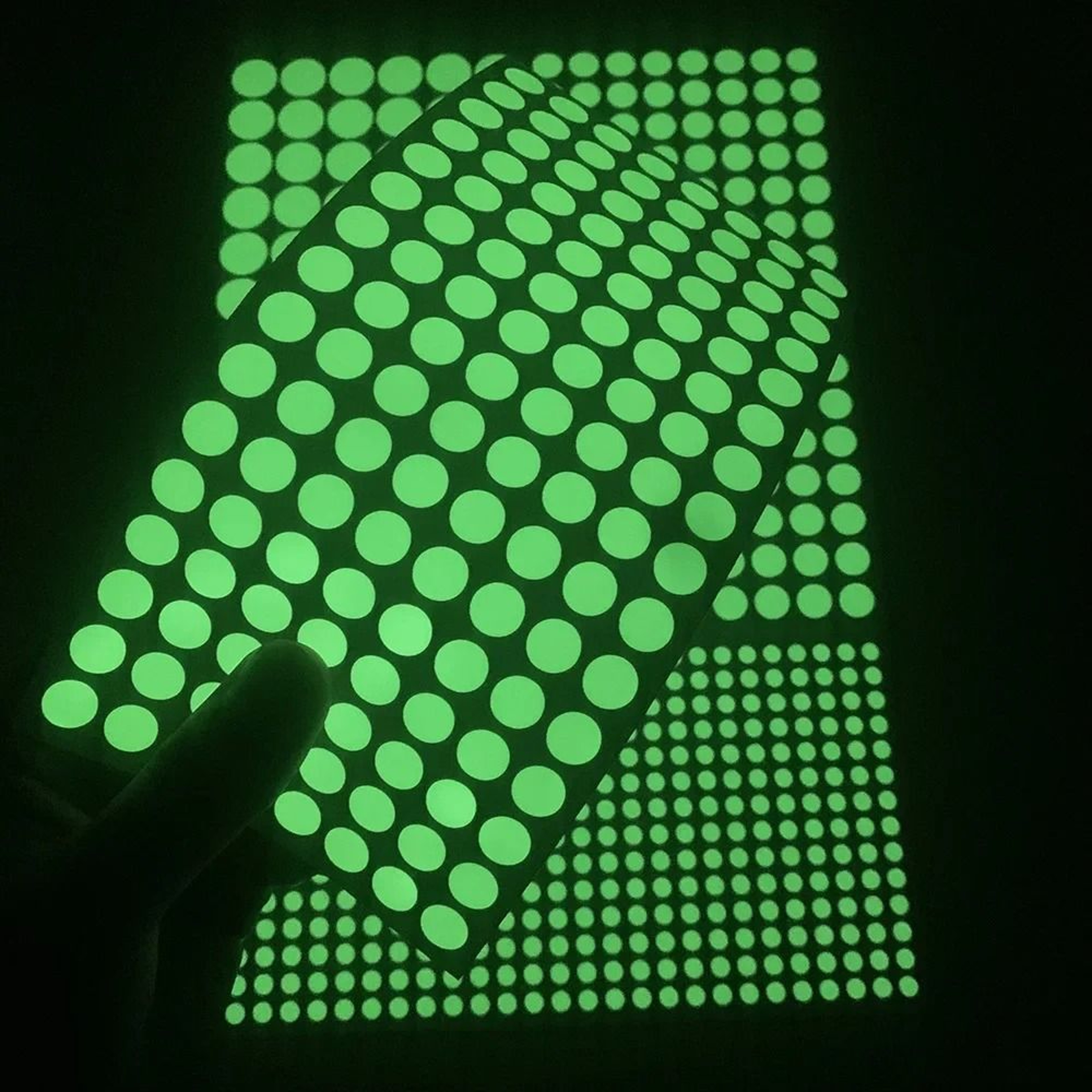 Glow In The Dark Dot Wall Stickers Create Magical Bedroom Nights 12