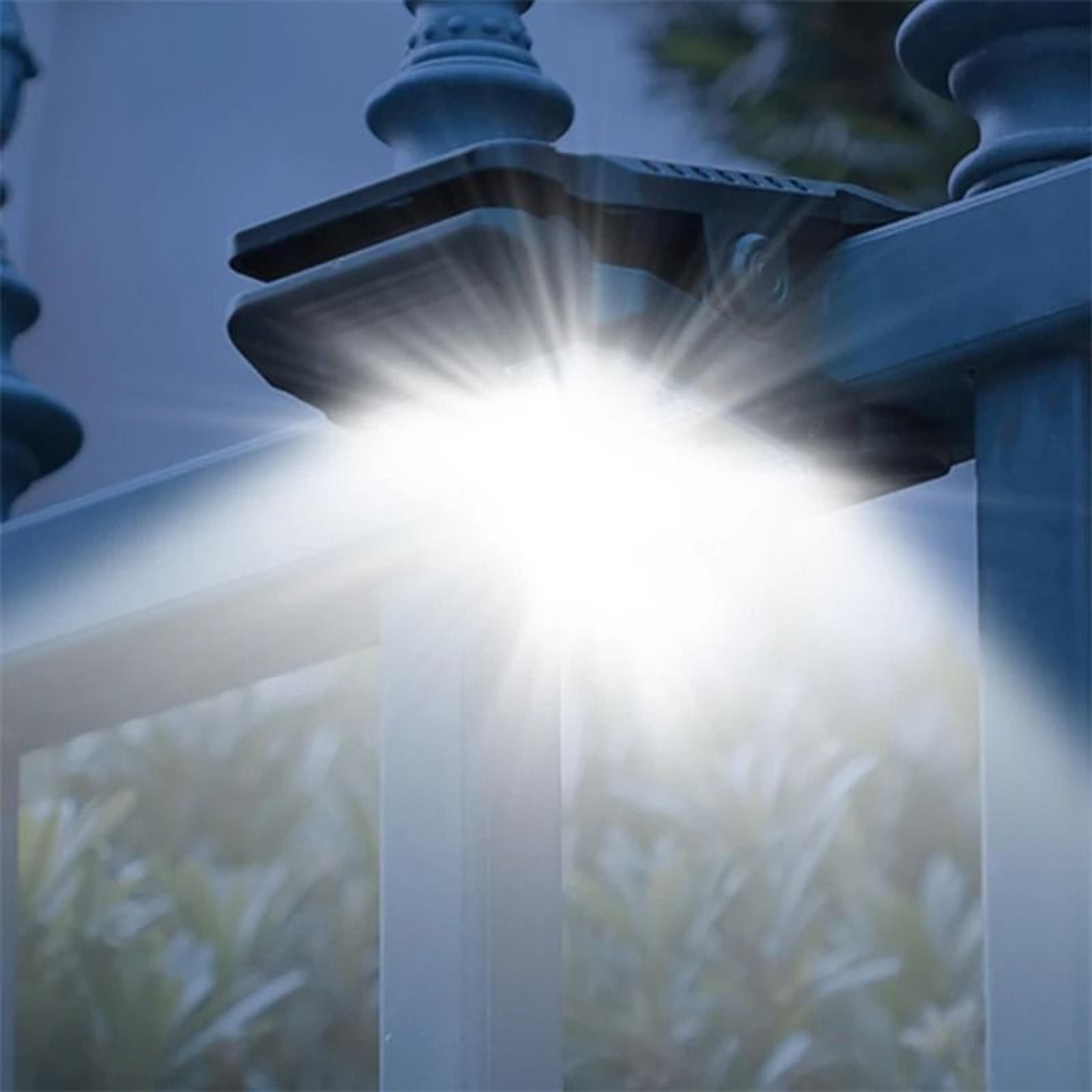 Solar Clip Motion Sensor Light For Easy Outdoor Garden Camping Illumination 3