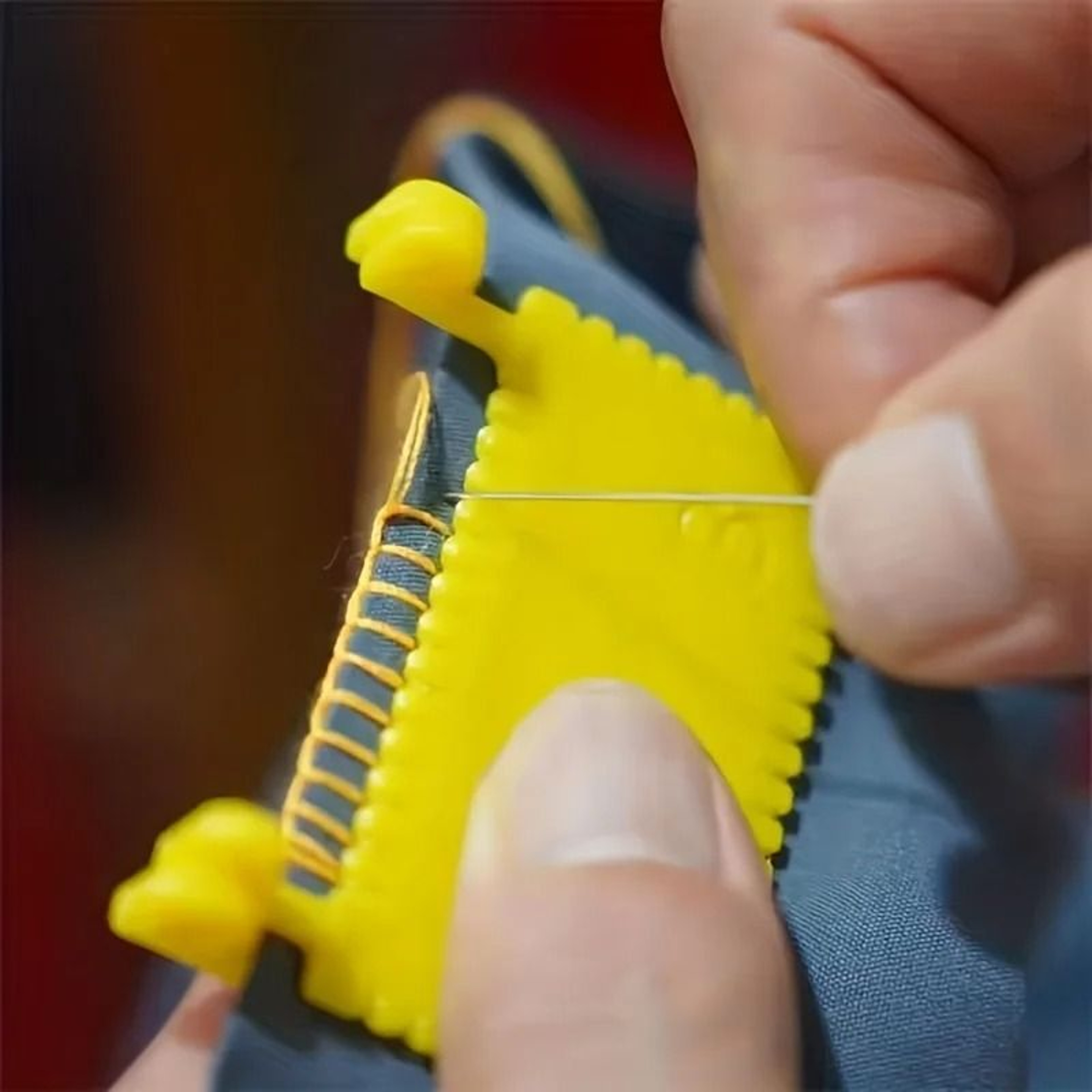 Clip On Sewing Edge Guide For Straight Hemming And Stitching Accuracy 11