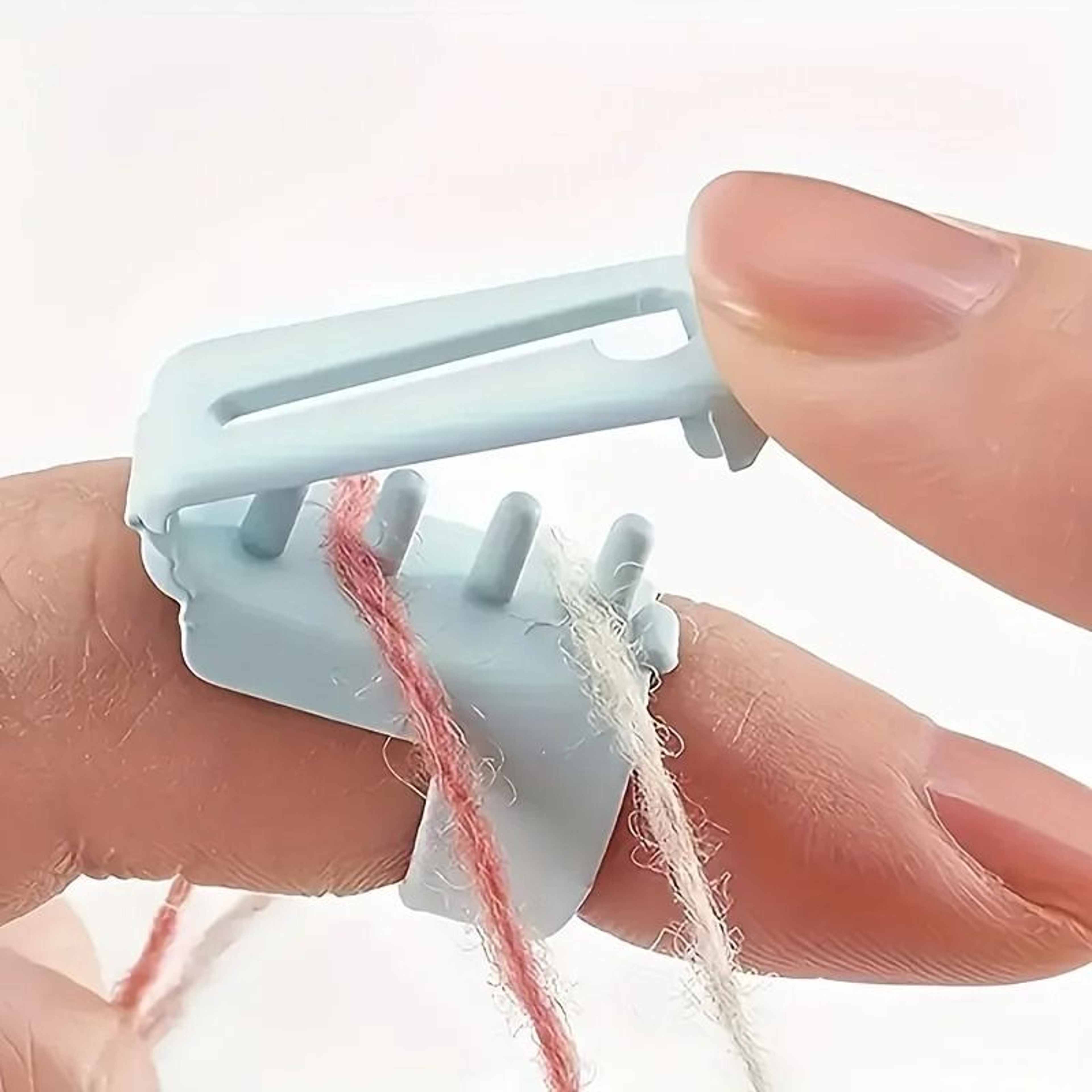 Plastic Crochet Yarn Guide Ring For Smooth Tension Comfortable Knitting Projects 2