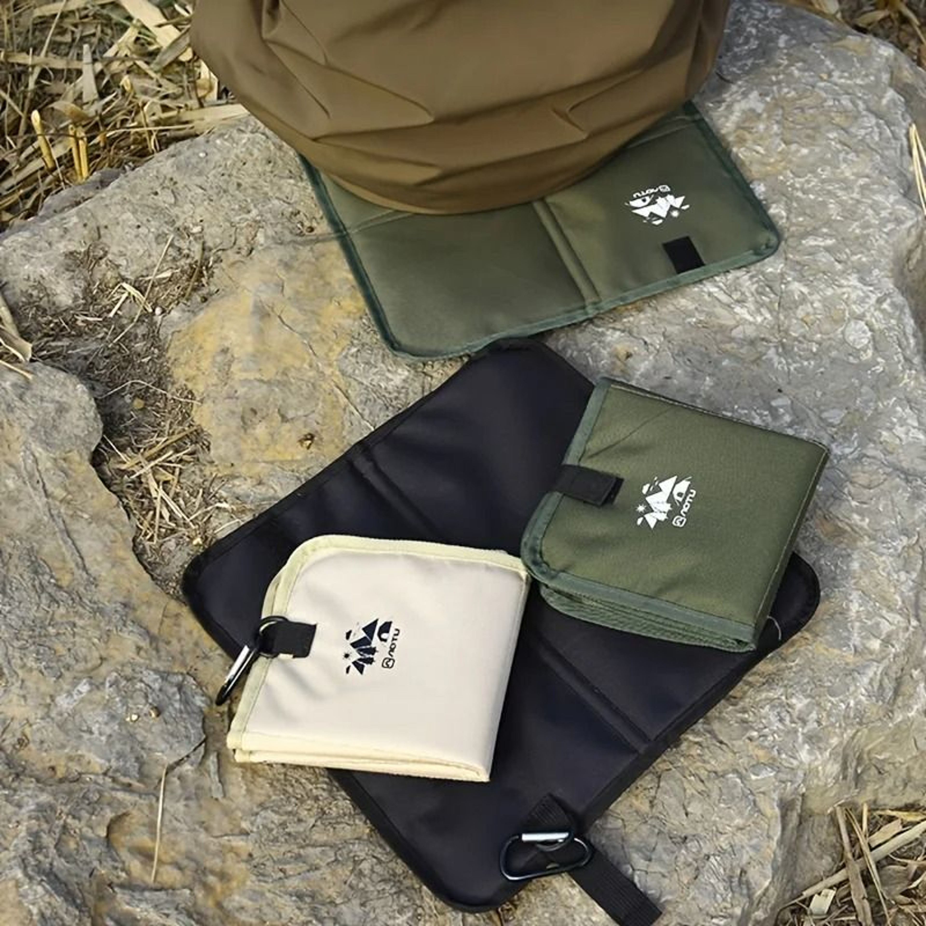 Foldable Moisture Resistant Camping Seat Cushion For Hiking And Picnics 0