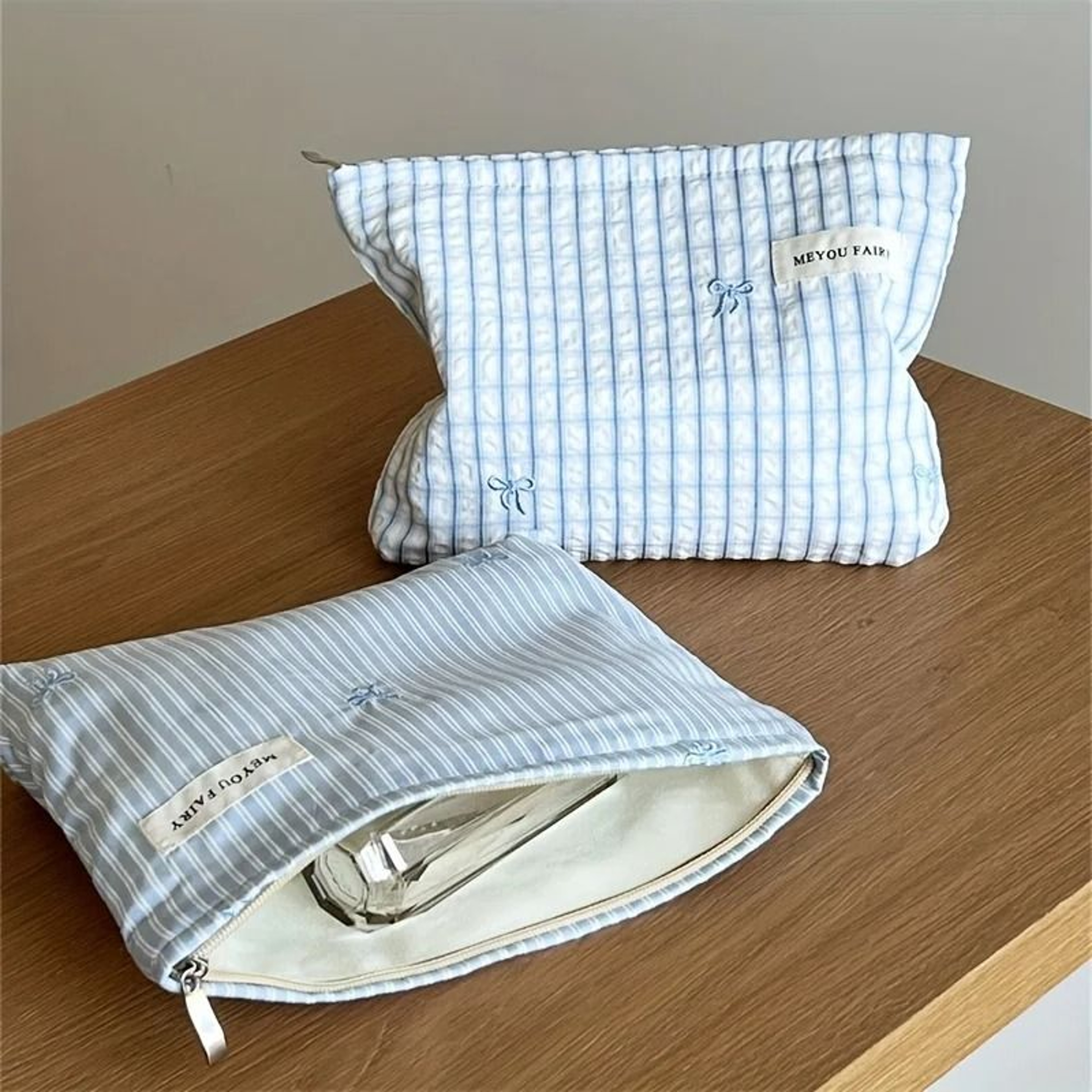 Light Blue Striped Bow Travel Makeup Organizer Bag 6