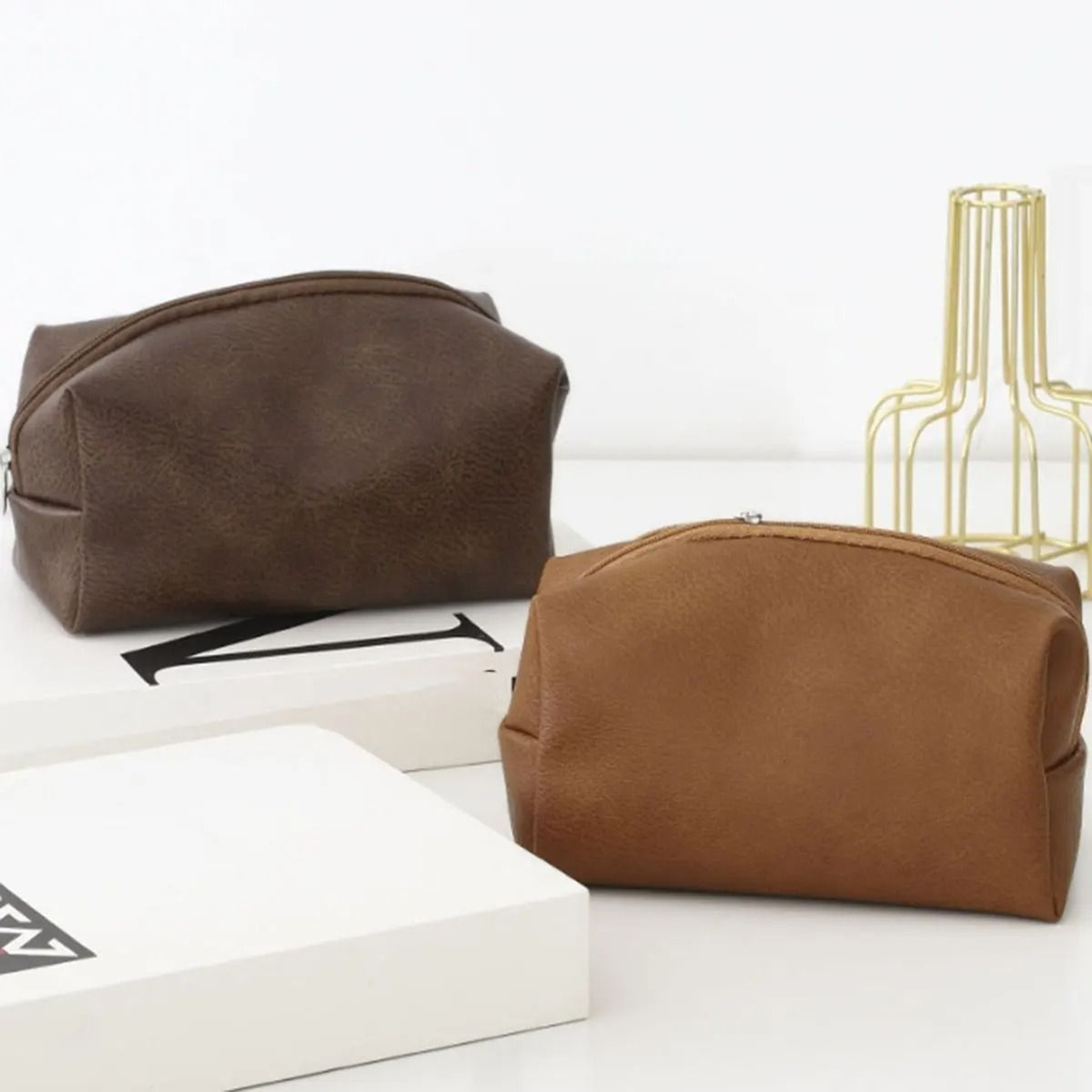 Large Capacity PU Makeup Bag With Portable Handle 0