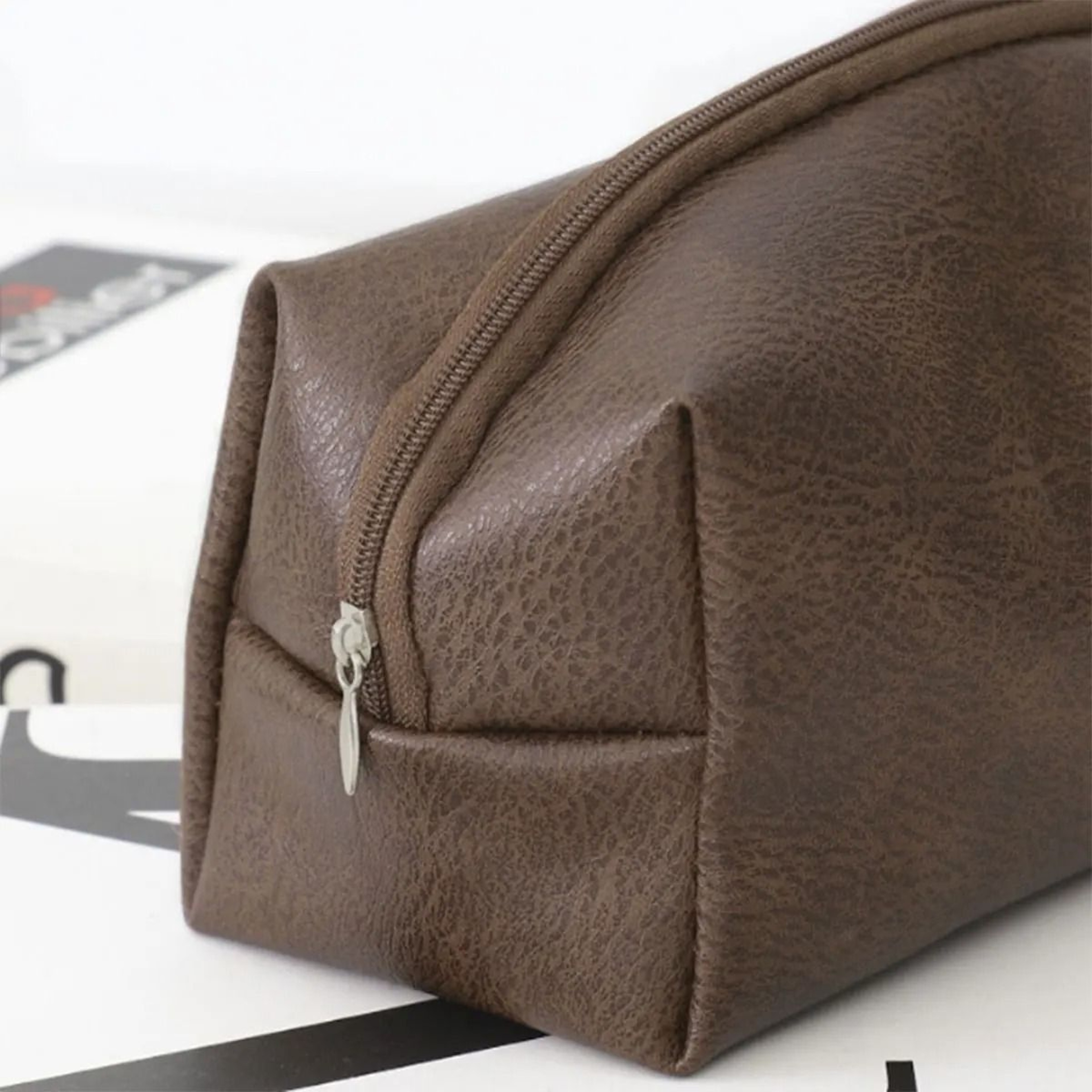 Large Capacity PU Makeup Bag With Portable Handle 4