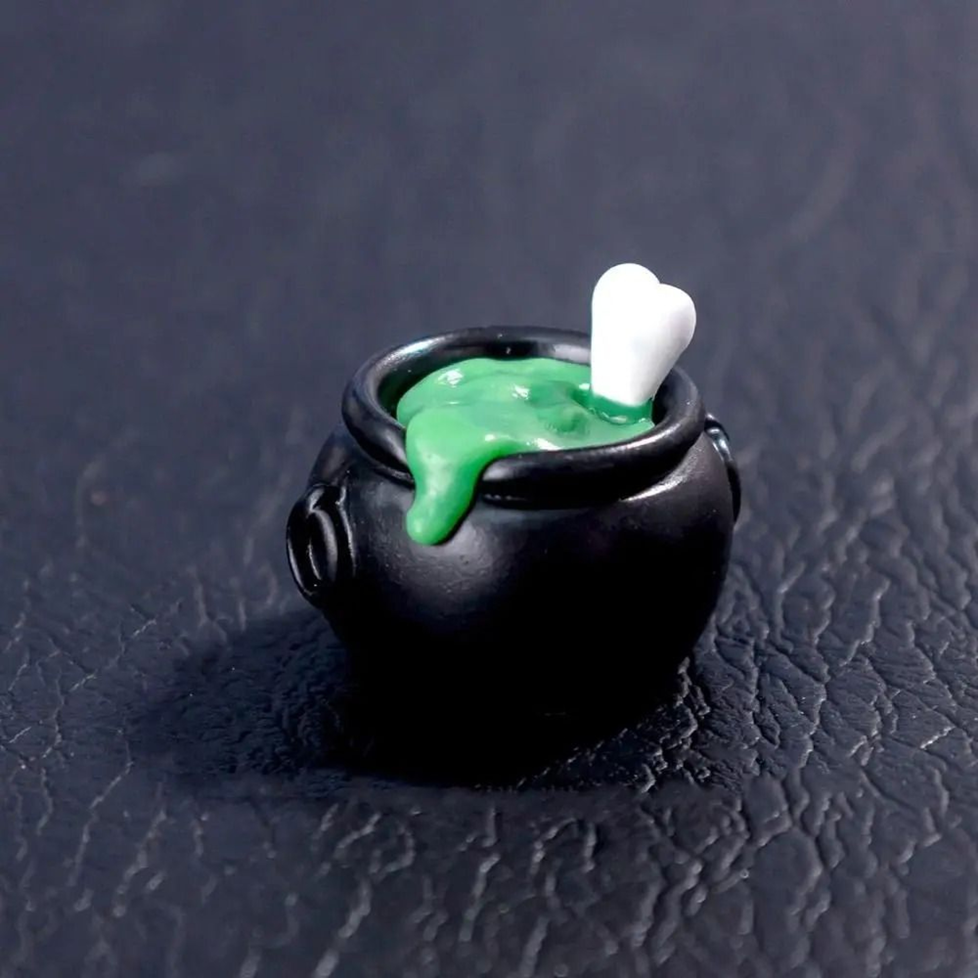 Mini Halloween Figurine Spooky Desk And Party Ornament 2