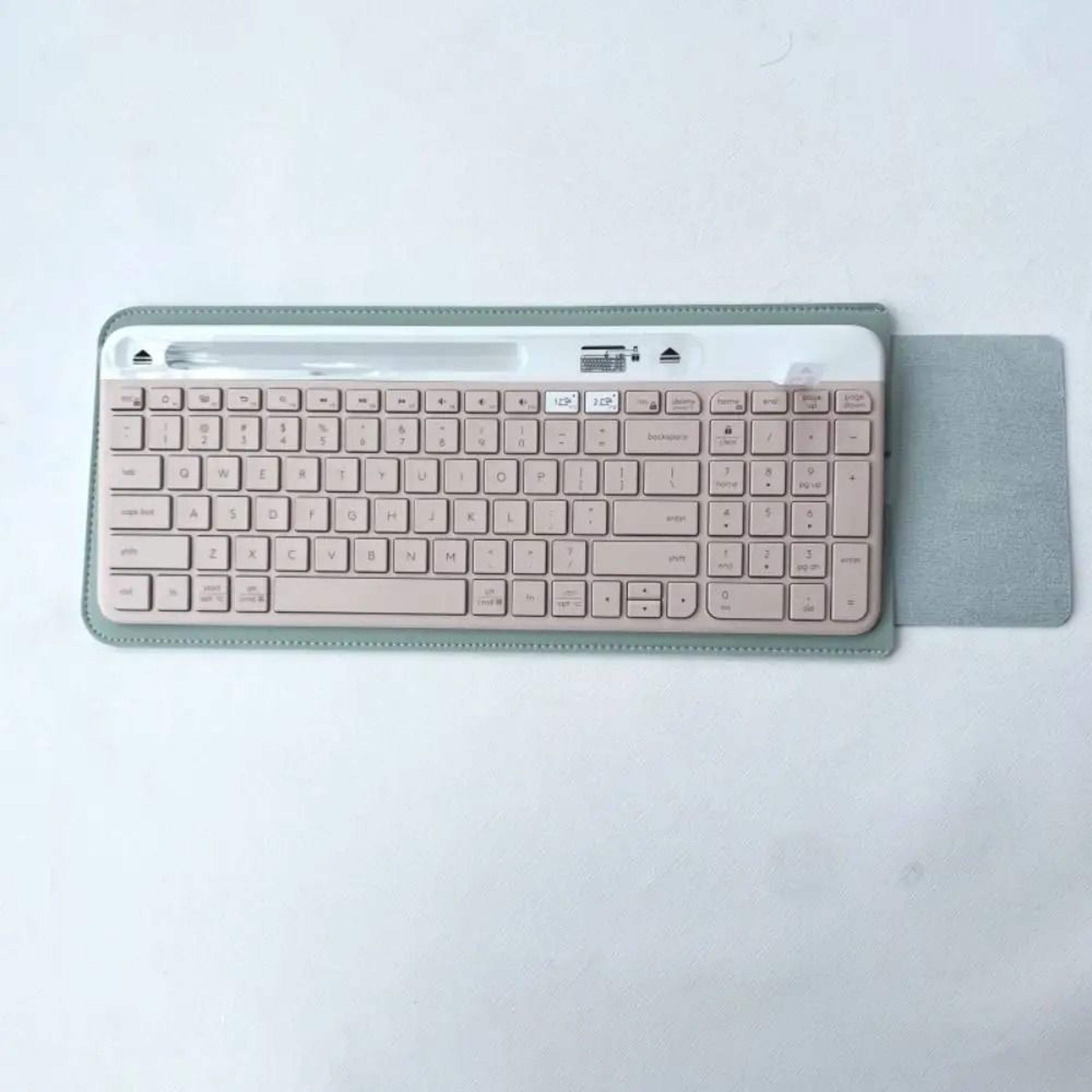 PU Leather Protective Keyboard Sleeve For Logitech K580 6
