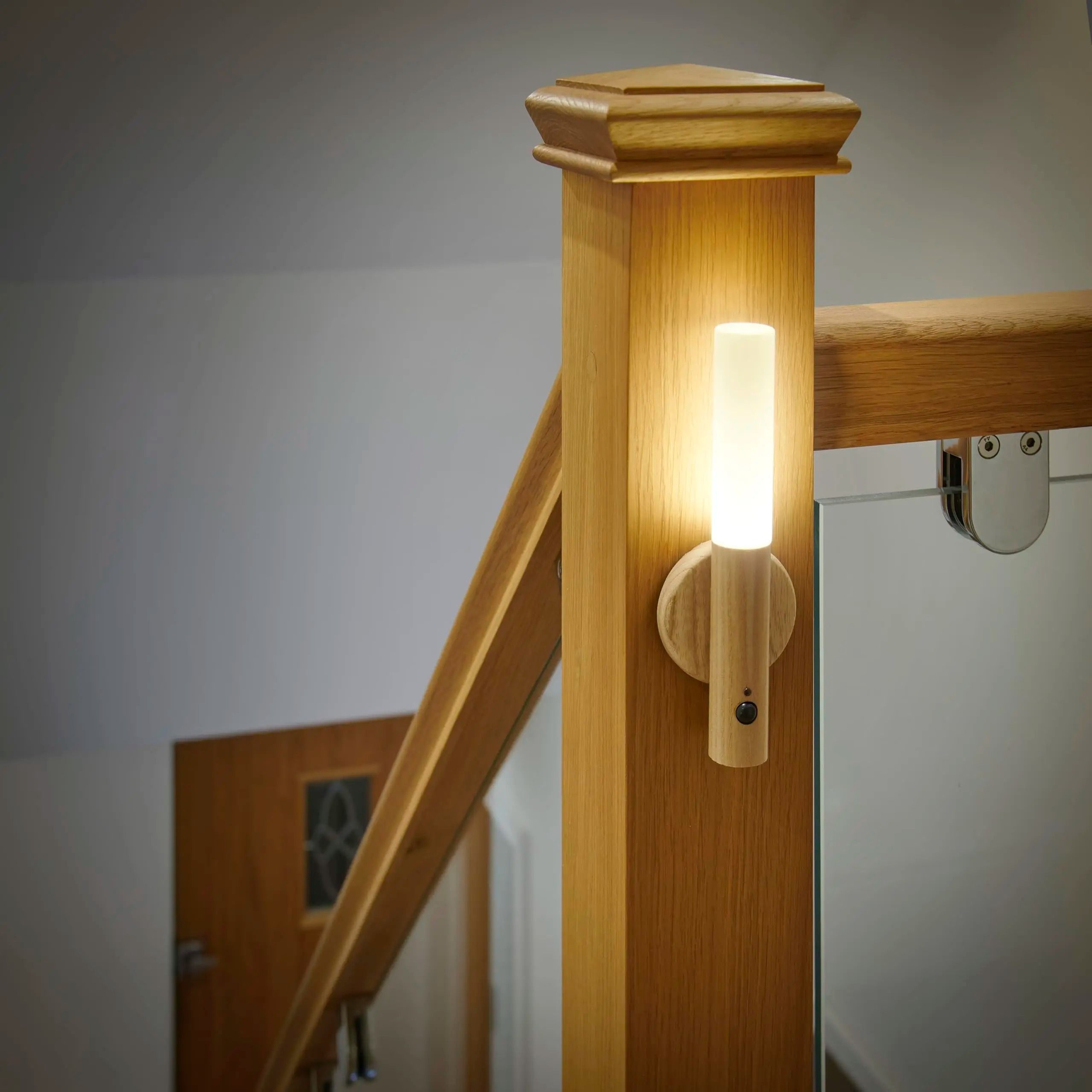 GlowSense Motion Sensor LED Night Light With Wireless Charging Base 8