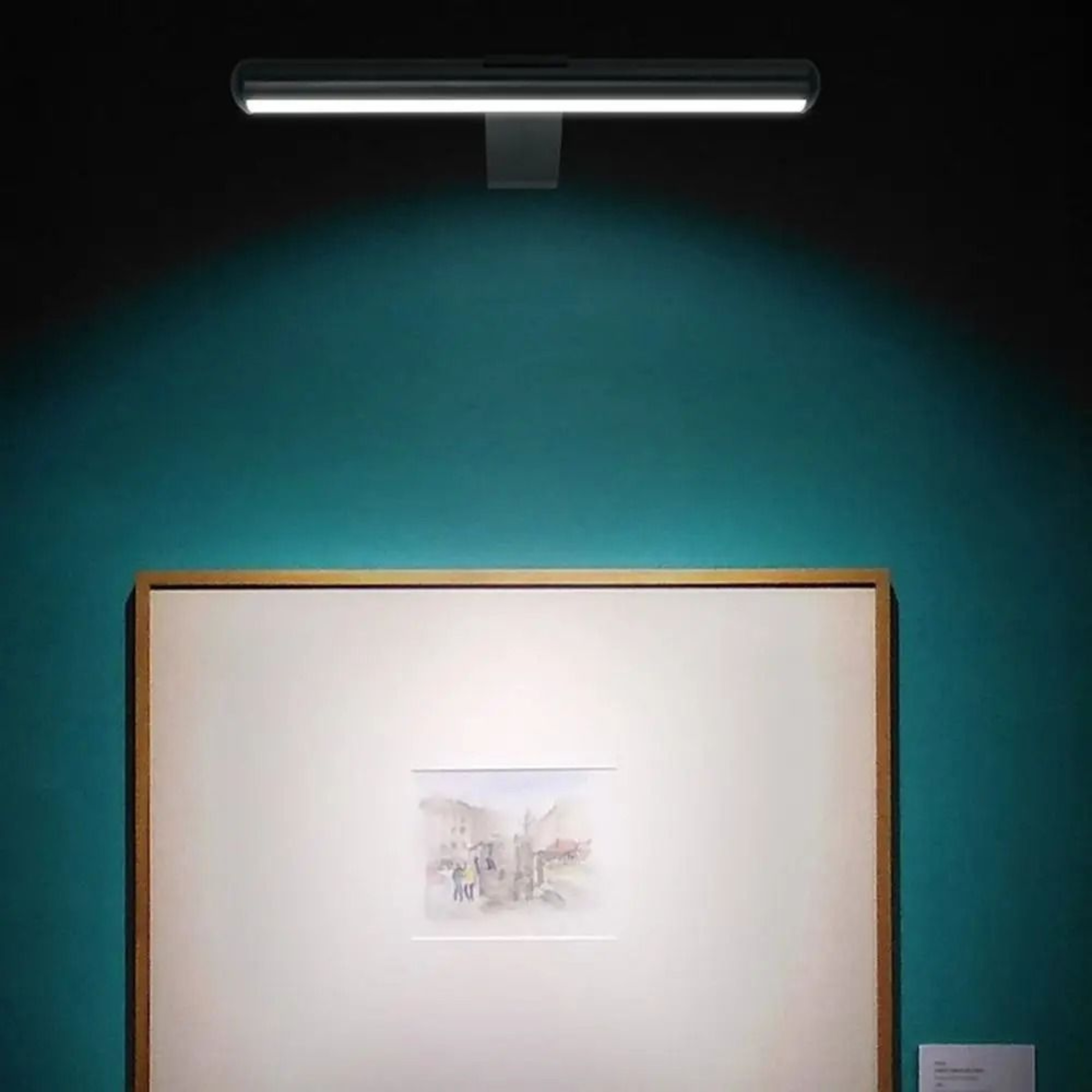 GalleryBeam Magnetic Rechargeable Picture Light With Timer 5