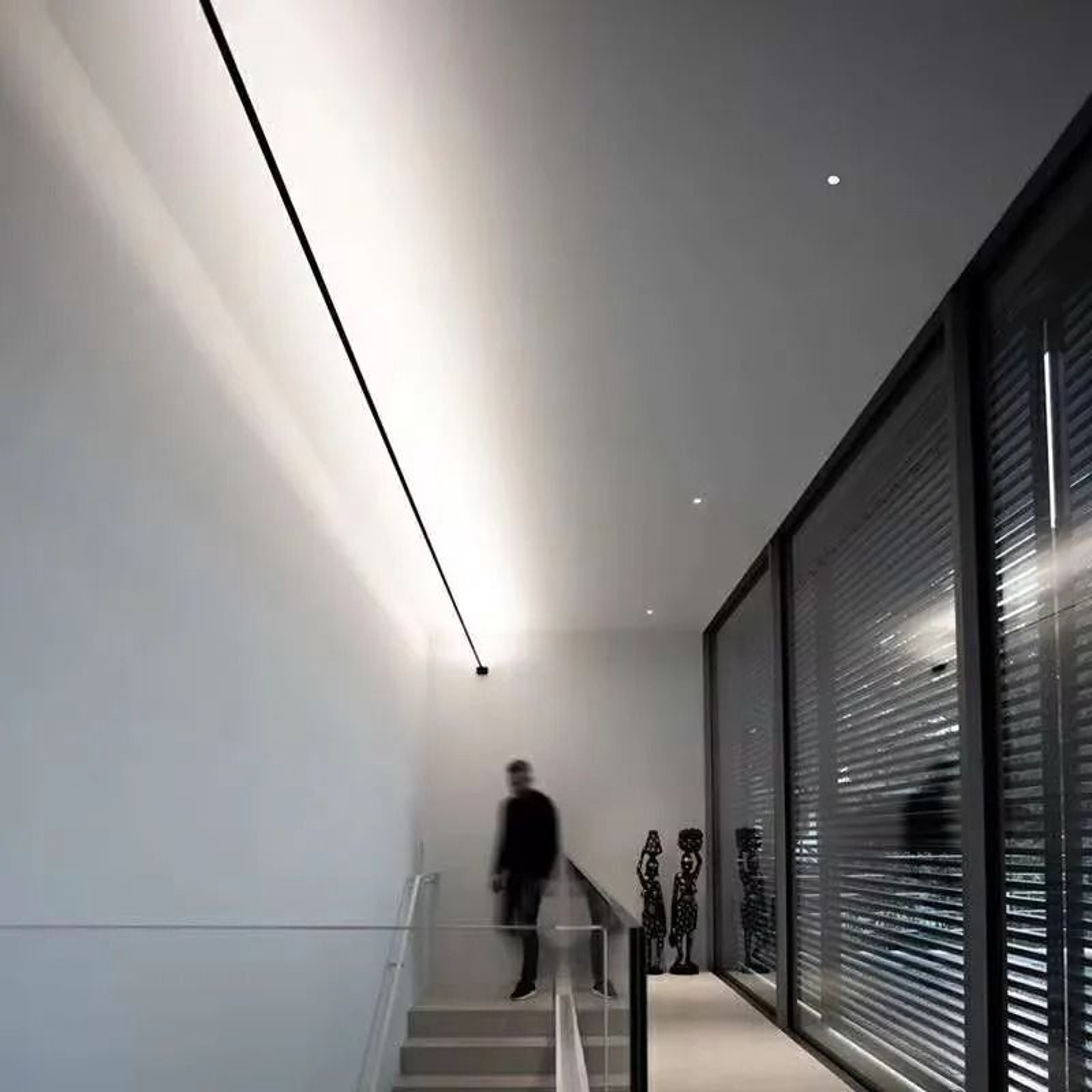Modern Skyline Linear LED Wall Light Steel Strip Decor Lamp 5
