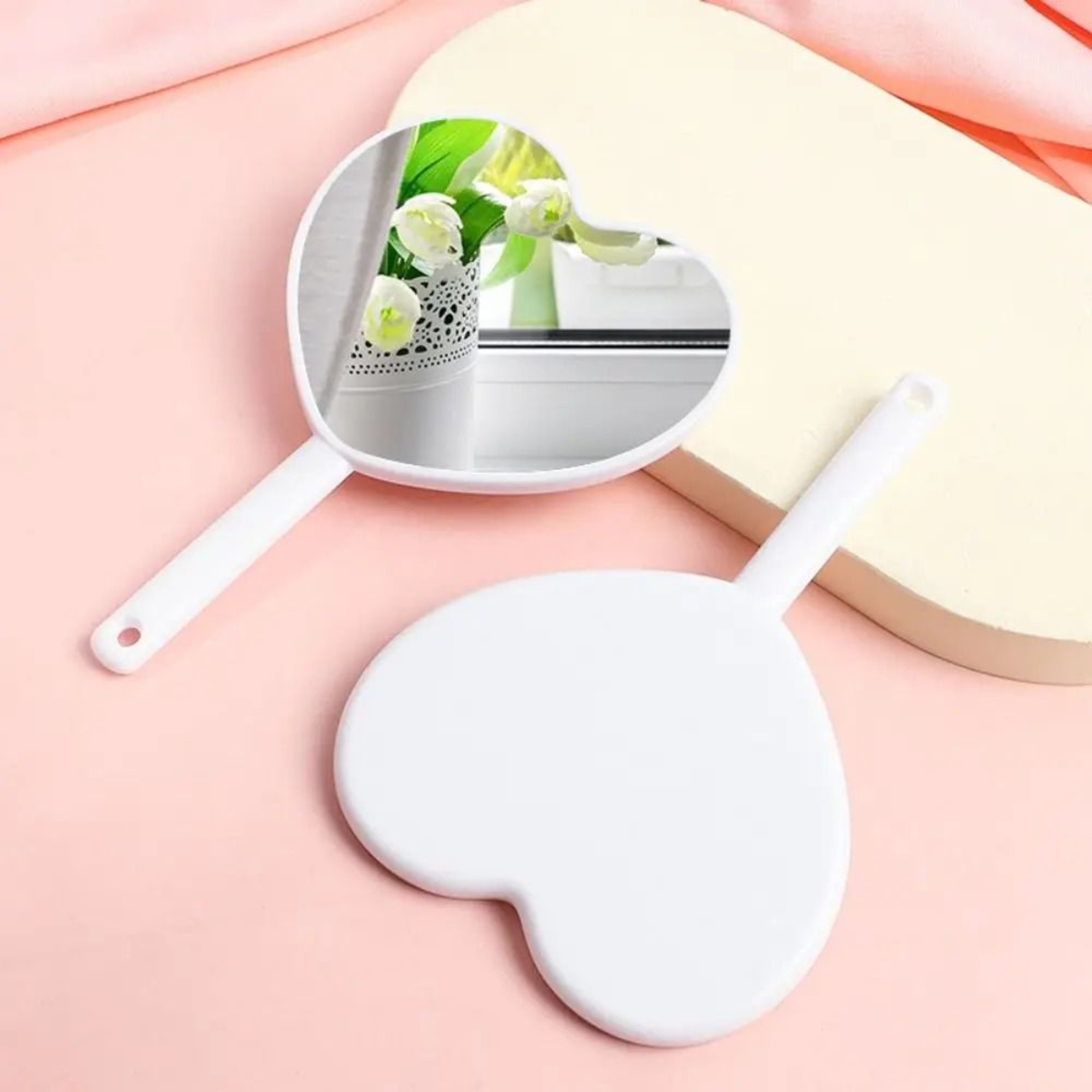 Sweet Heart Shaped Makeup MirrorMini He 2
