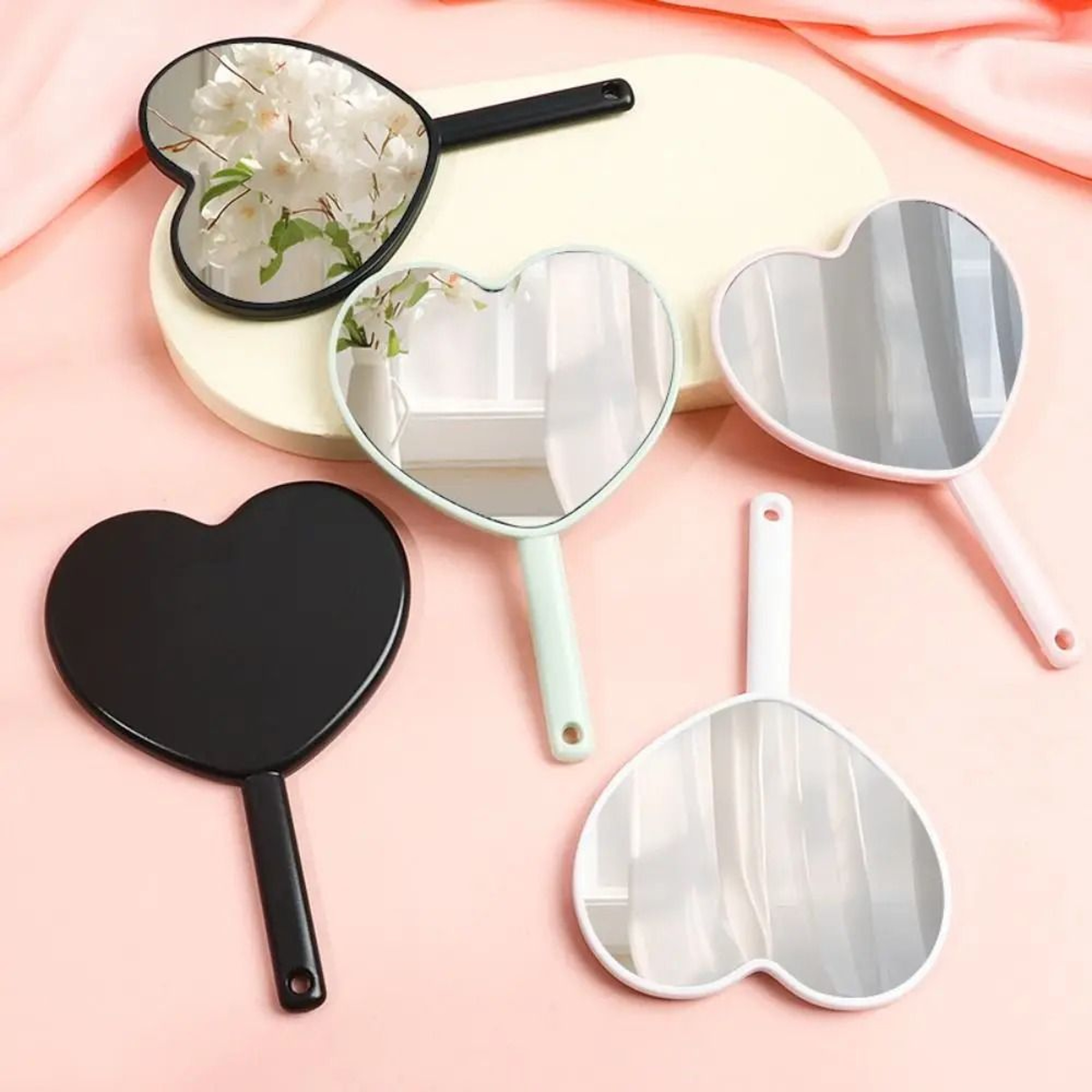 Sweet Heart Shaped Makeup MirrorMini He 0