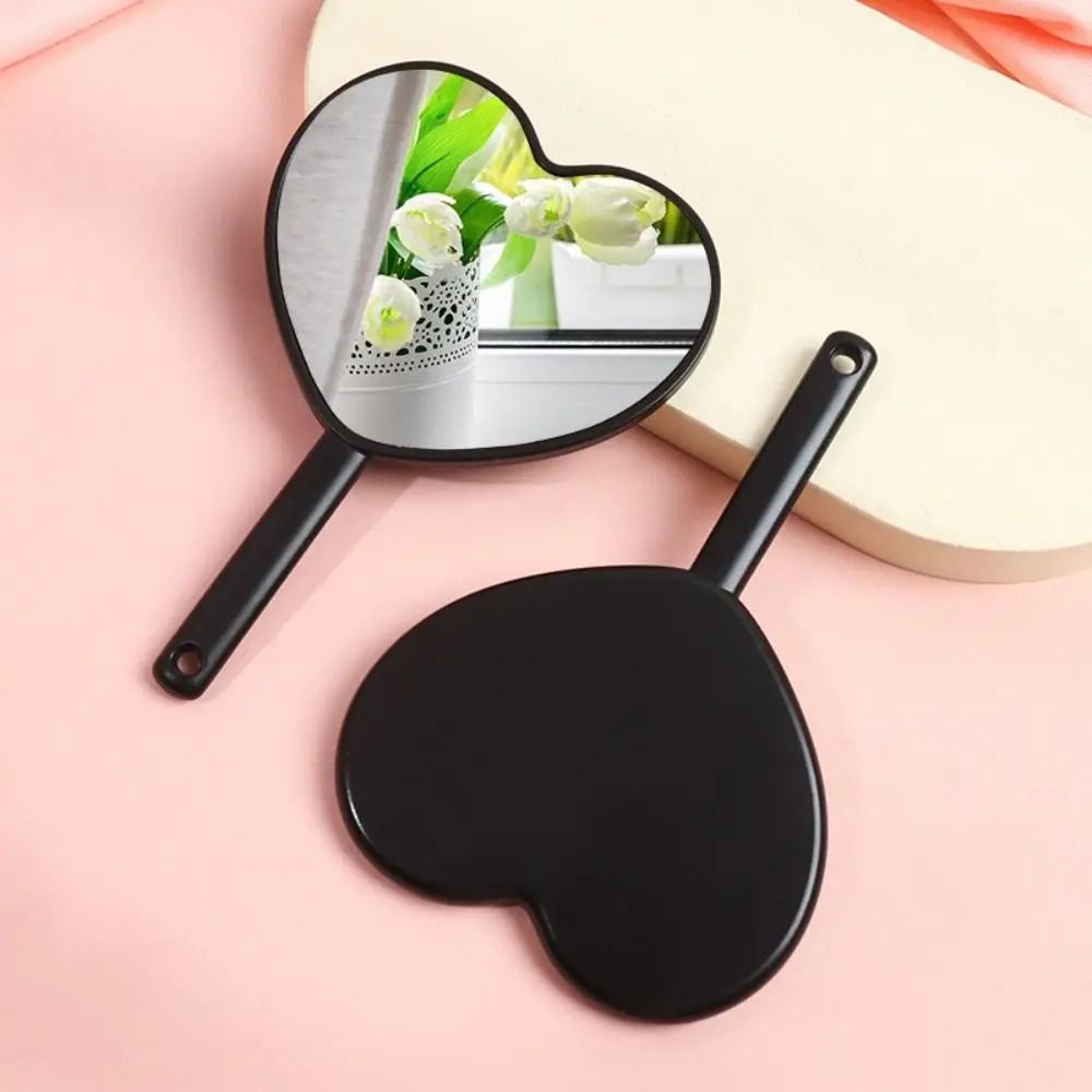 Sweet Heart Shaped Makeup MirrorMini He 1