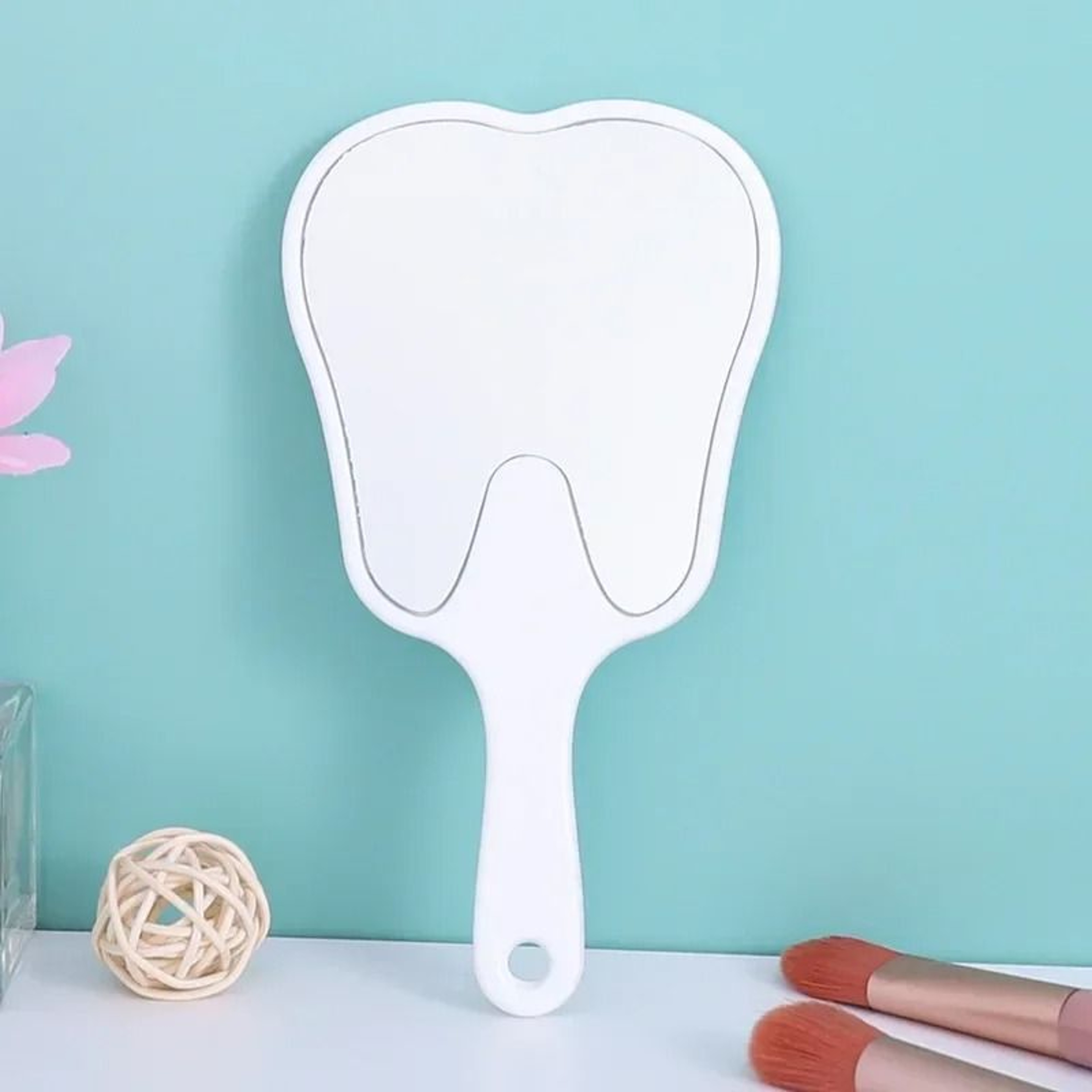 Cute Tooth Shaped Handheld Mirror Portable Dental Makeup Beauty Mirror With Handle 2