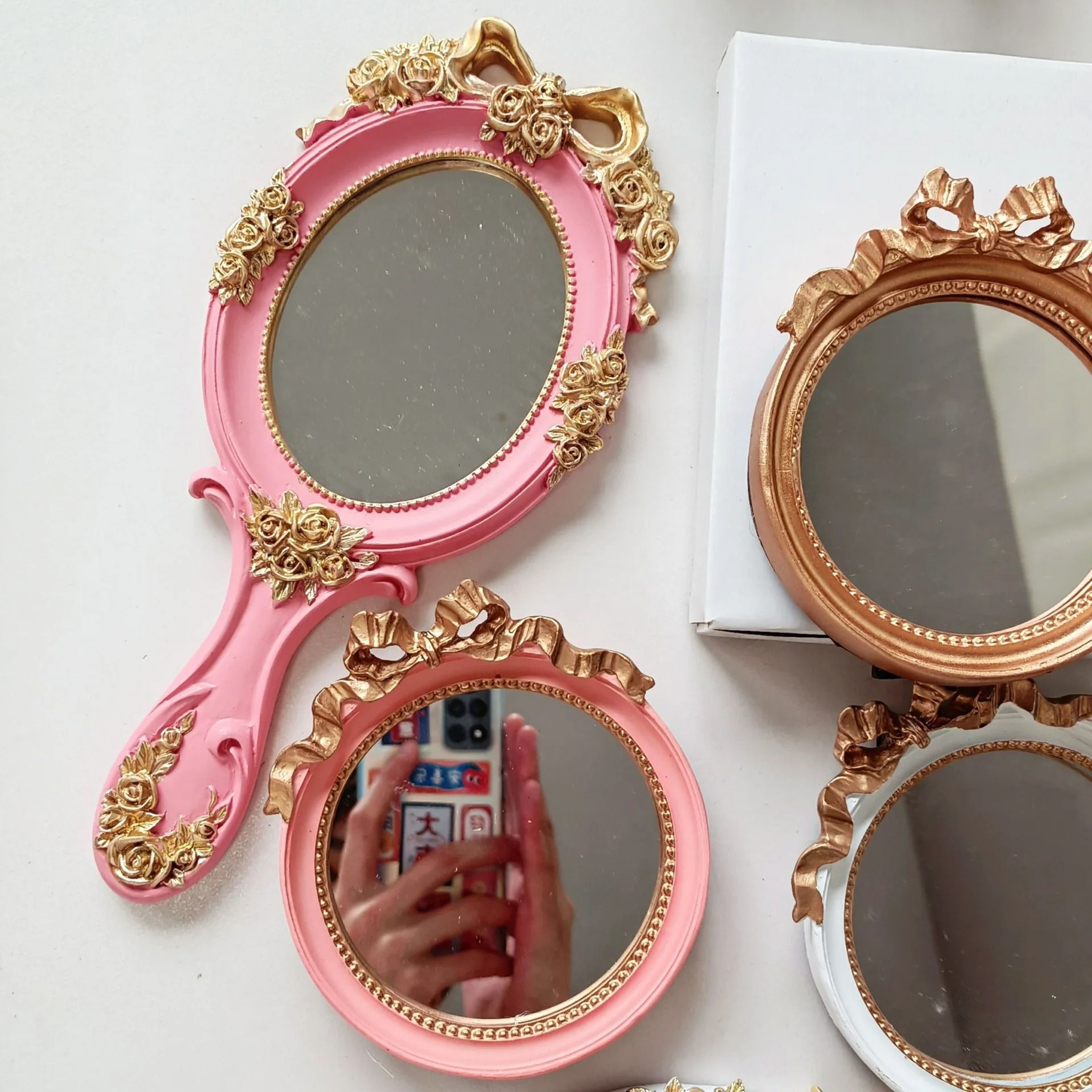 Vintage Handheld Mirror European Style Retro Makeup Vanity Beauty Mirror 9