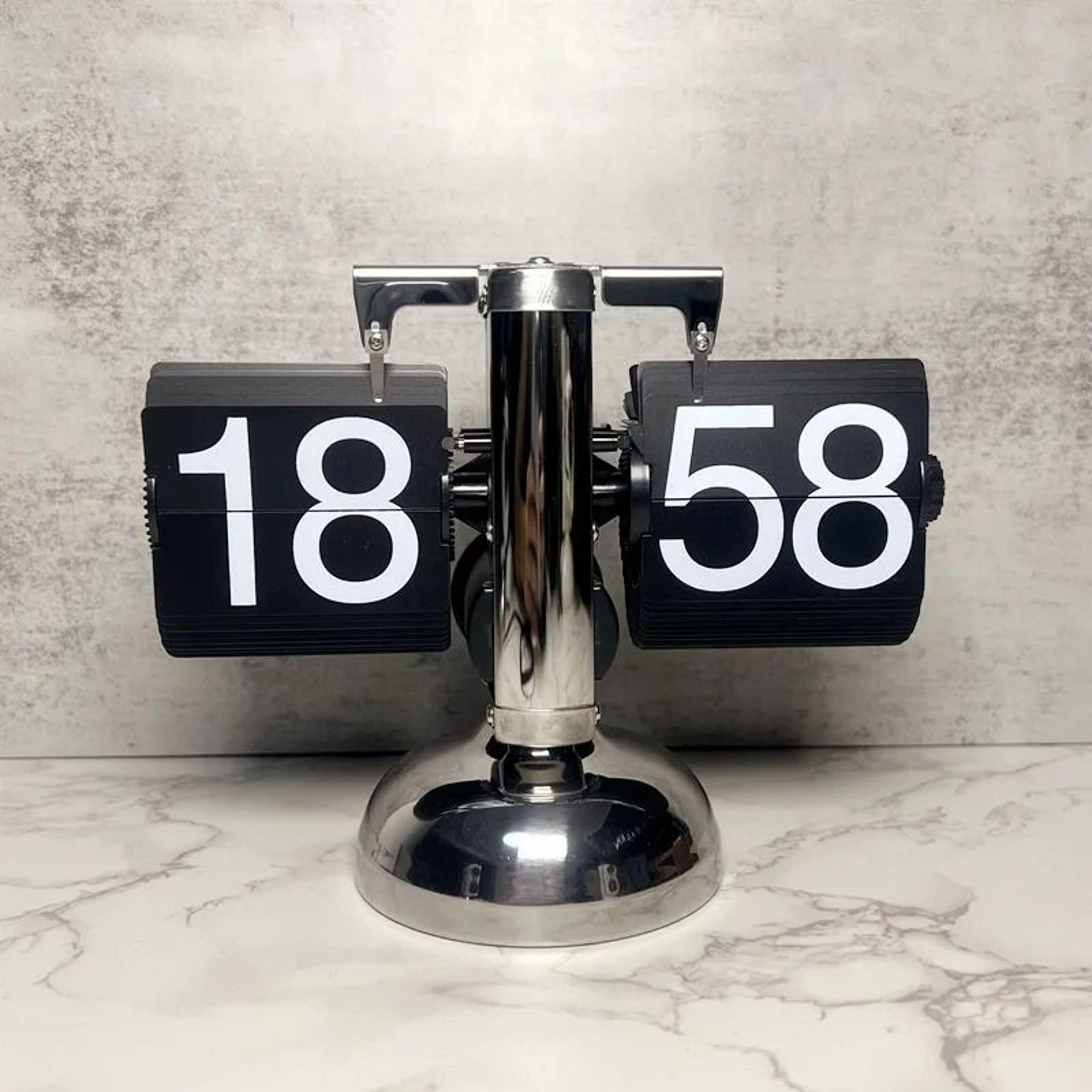 Vintage Automatic Flip Down Clock Retro Quartz Desk Clock 2