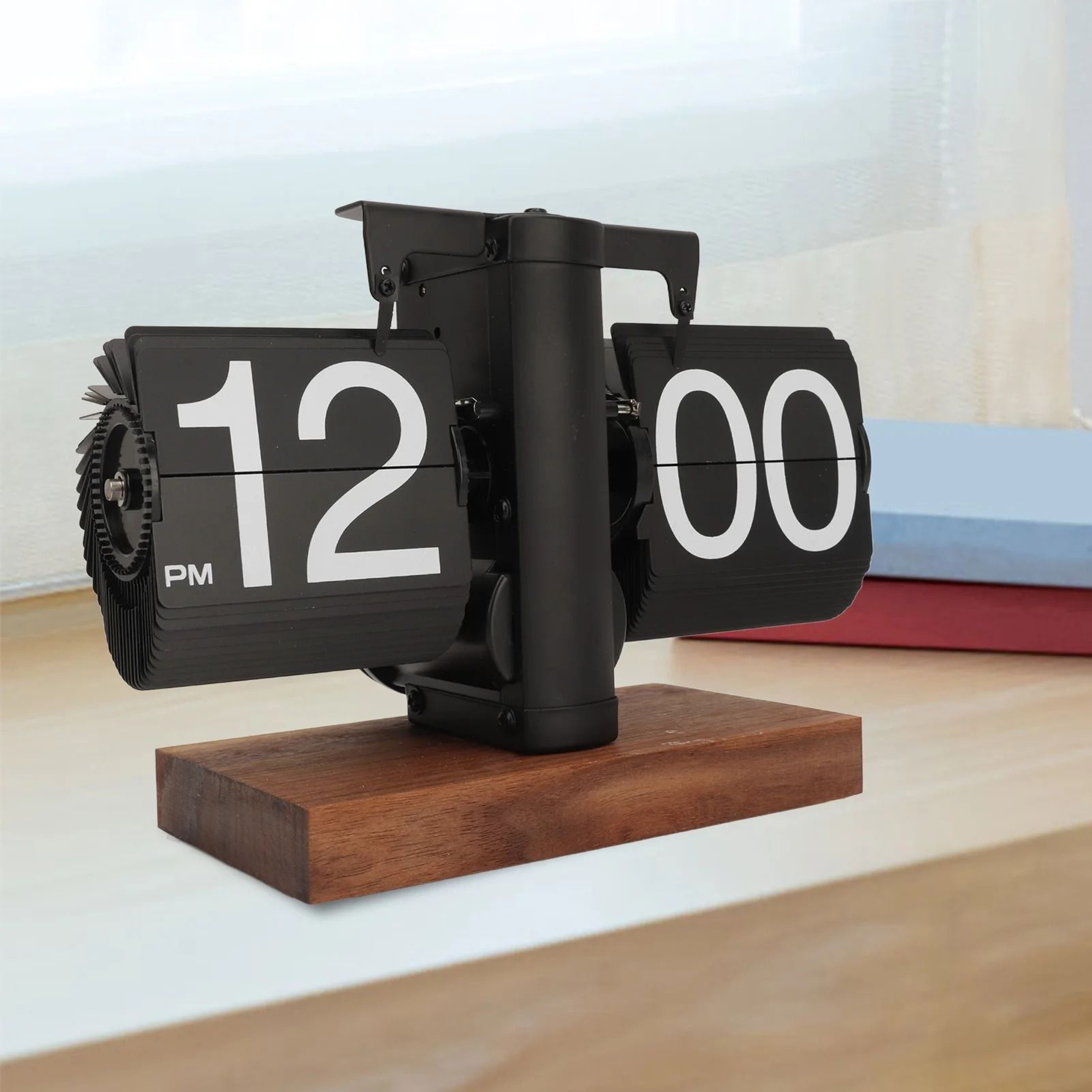 Vintage Automatic Flip Page Clock Battery Powered Retro Desk Clock 1