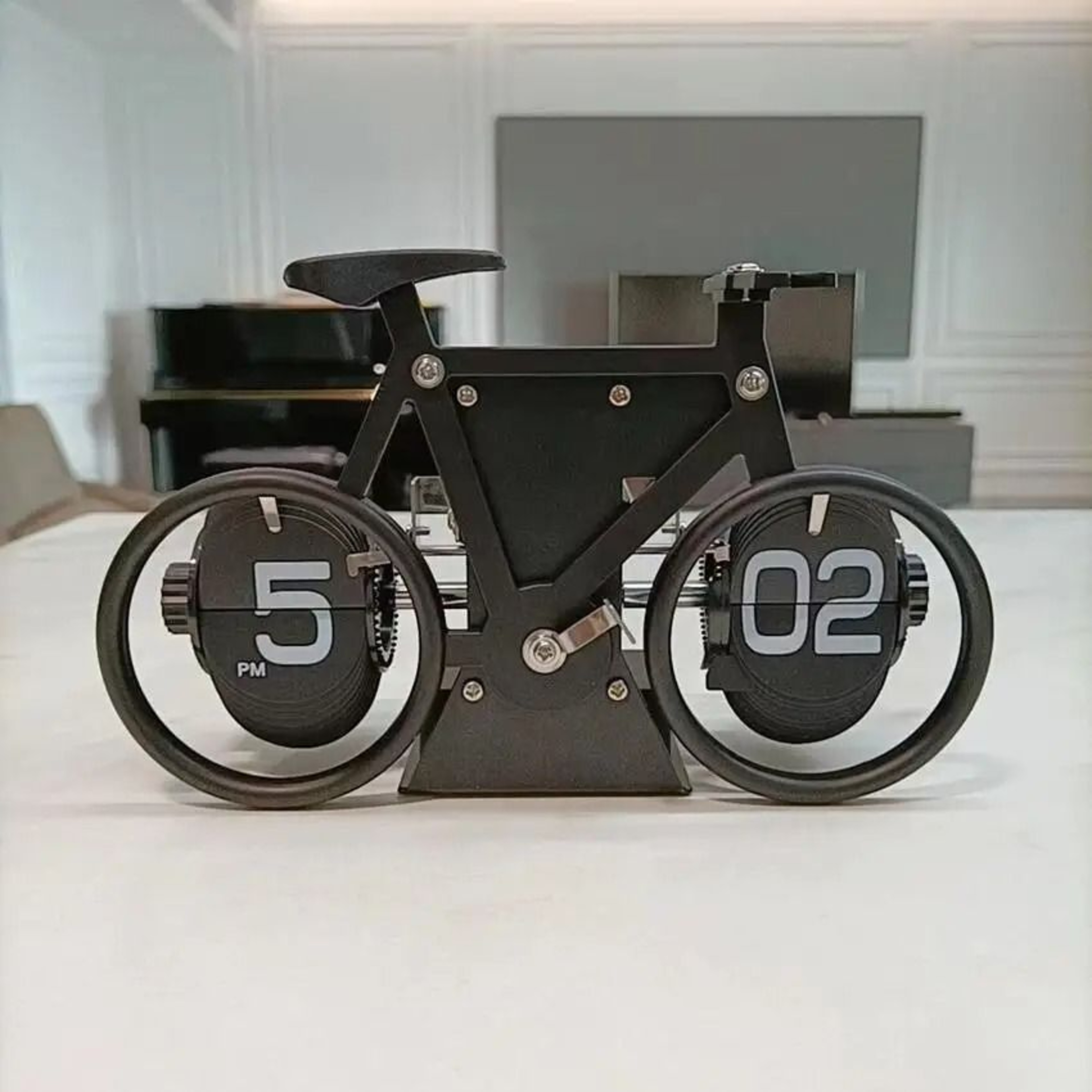 Retro Bicycle Flip Desk Clock With Automatic Page Turning 10