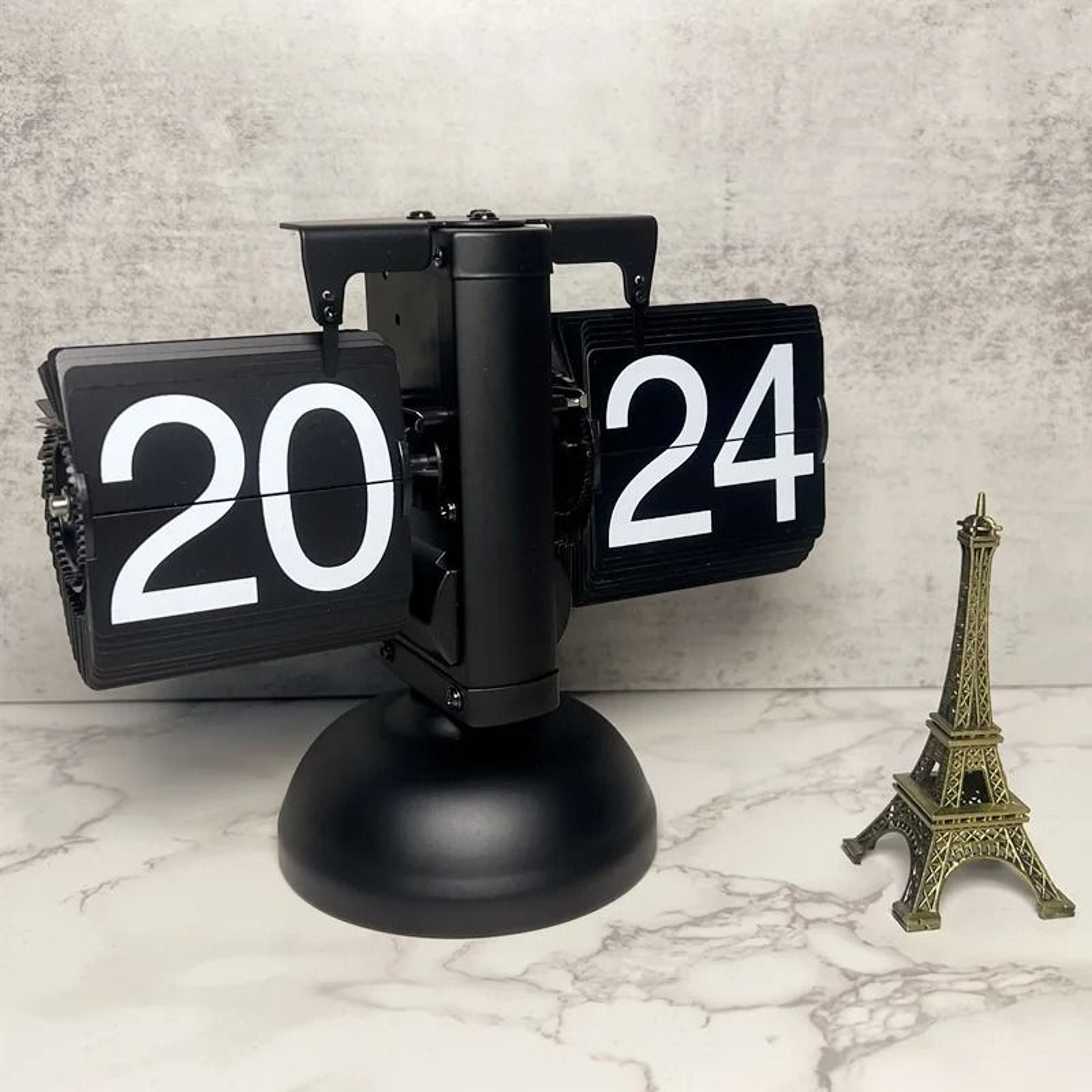 Vintage Automatic Flip Clock With Quartz Movement 6