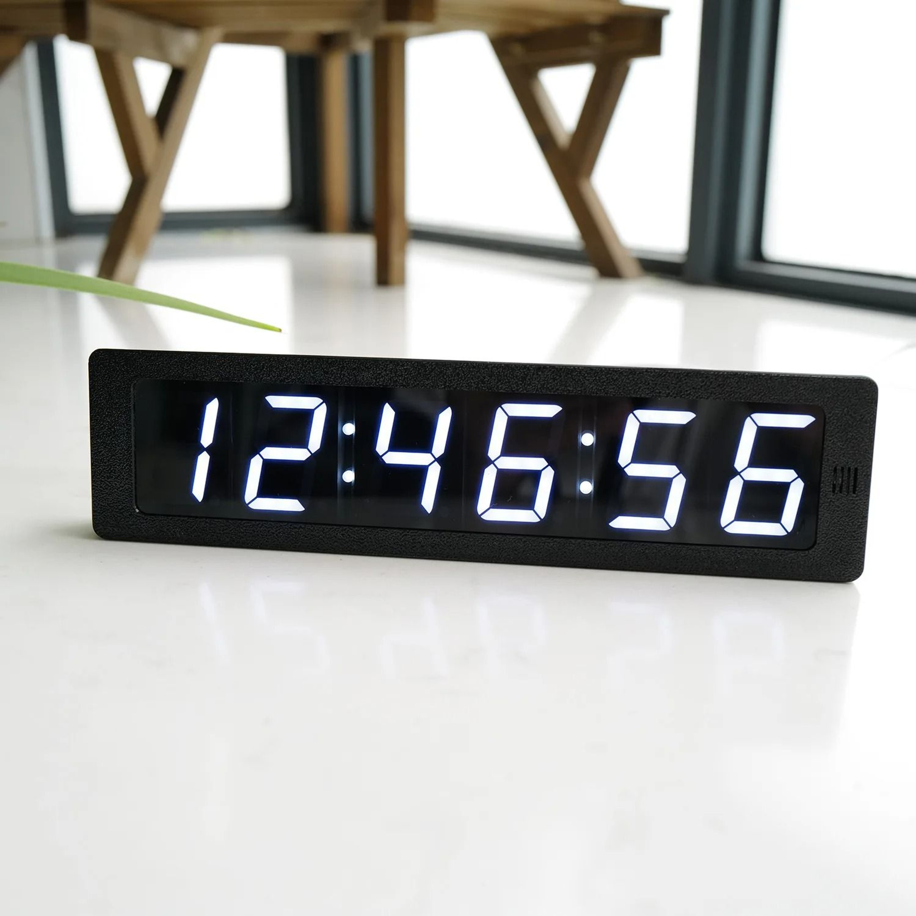 GPS Beidou Digital LED Clock With Seconds And Temperature 2