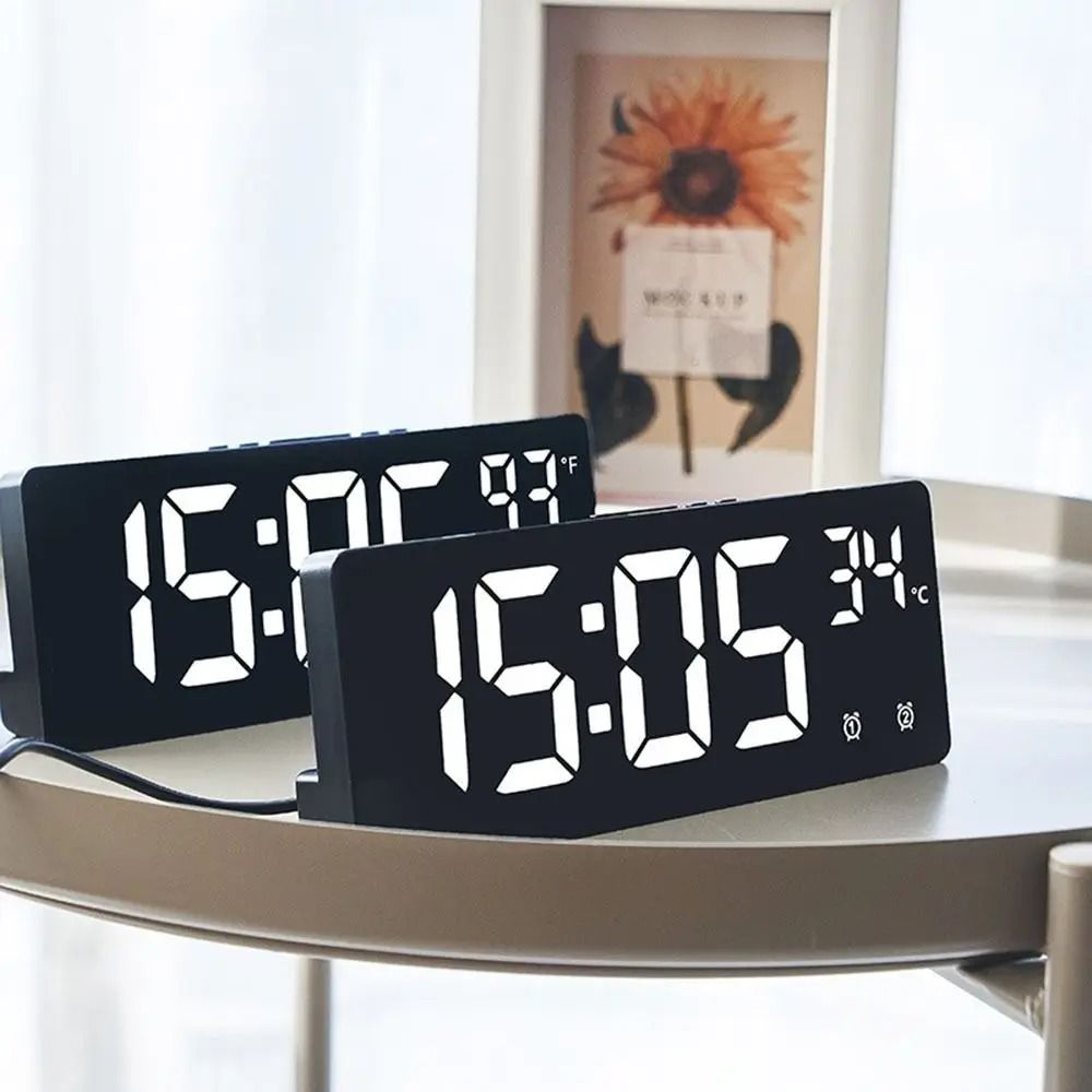 Modern LED Digital Alarm Clock With Temperature And Calendar Display 0